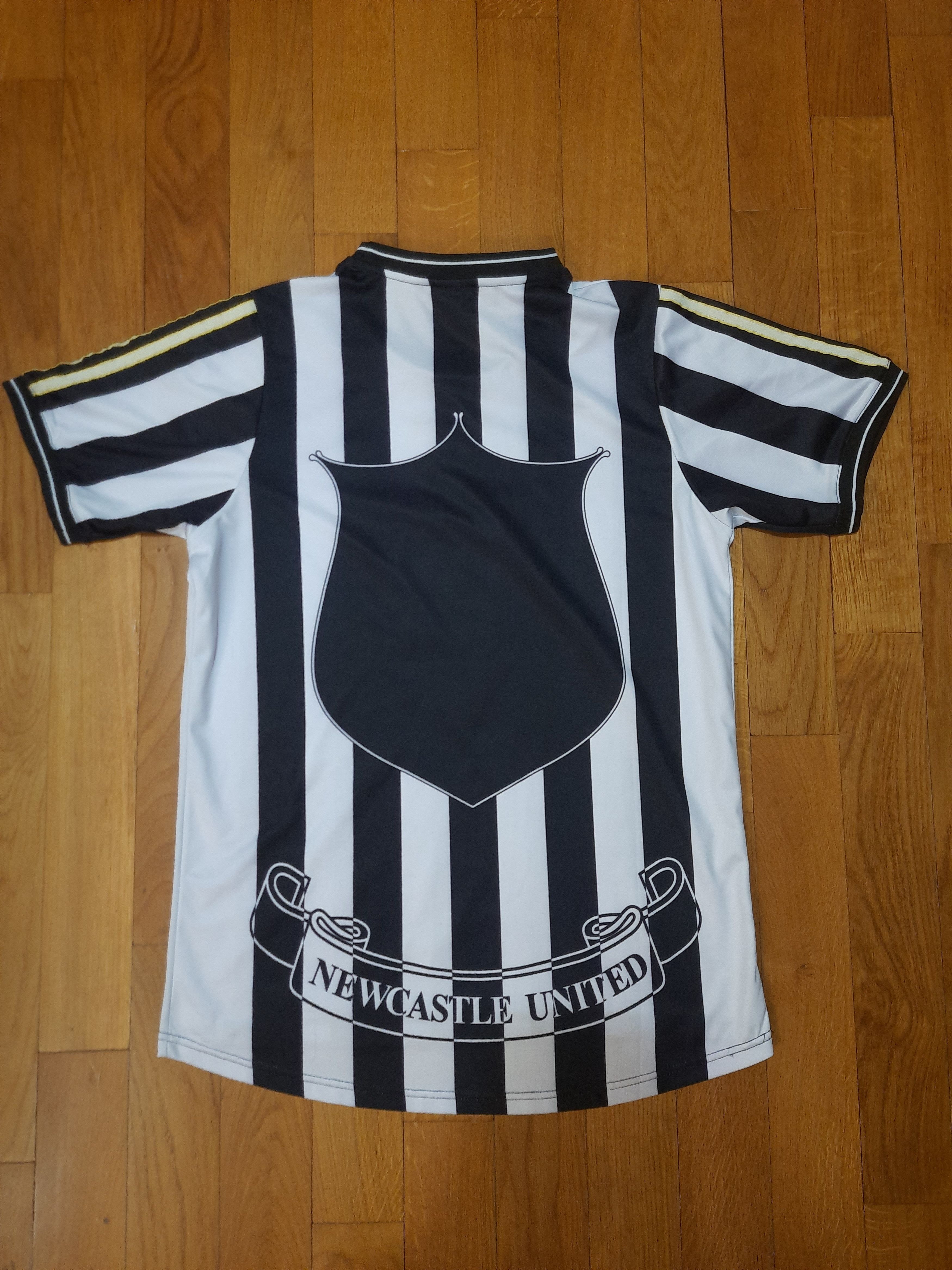 Other Newcastle Retro Vintage Y2k Soccer jersey Shirt Size US L / EU 52-54 / 3 - 2 Thumbnail