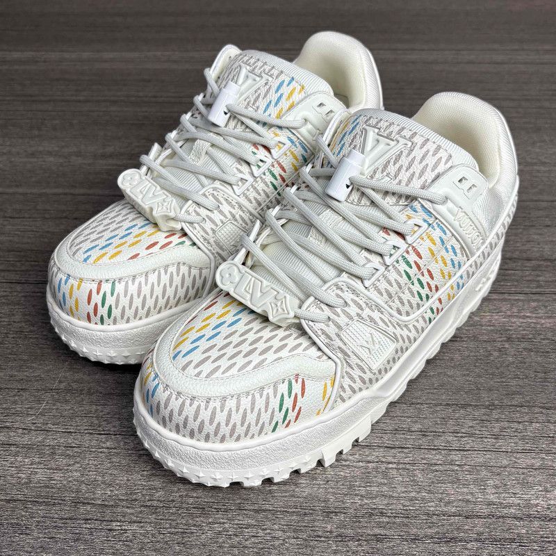 Louis Vuitton Trainer Leather Low-Top Sneakers 0079