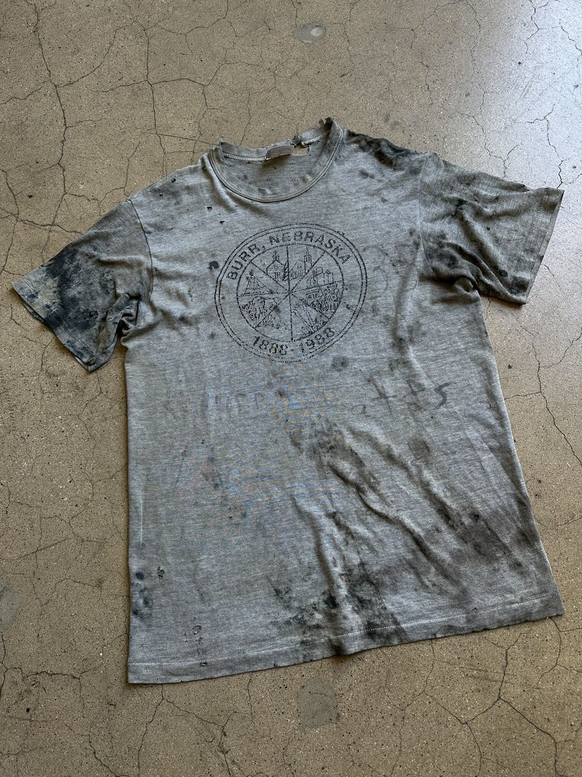 image of Vintage Thrashed 1980’S Nebraska Single Stitch Tshirt in Grey, Men's (Size Small)