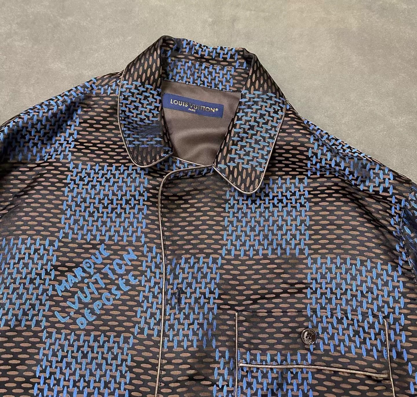 Louis Vuitton LV Pharrell x Damier Silk Pyjama Shirt Jacket XL Size US XL / EU 56 / 4 - 3 Thumbnail