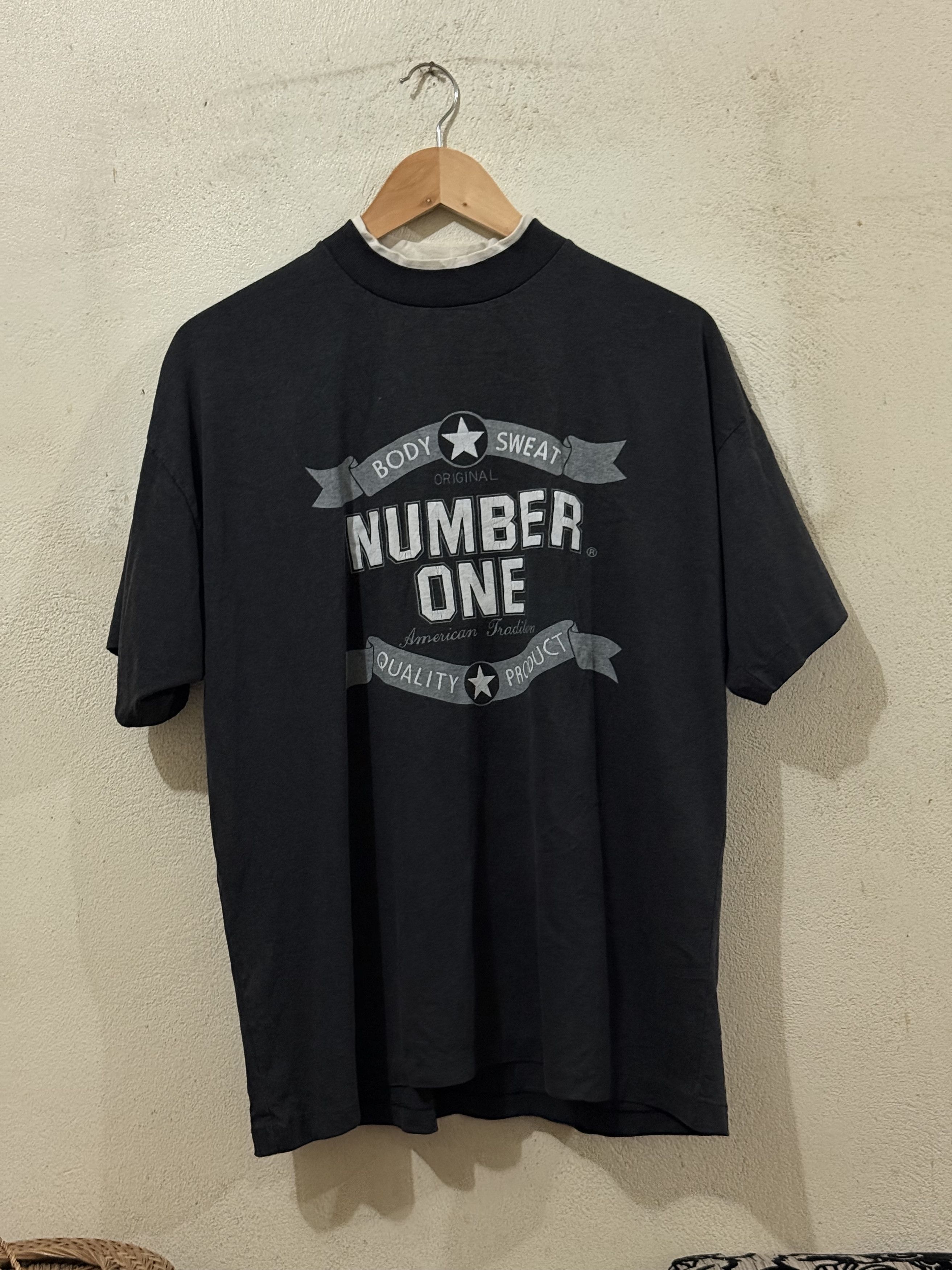 Vintage 90s Single Stitch Canada Tee “NUMBER ONE” XL Size US XL / EU 56 / 4 - 1 Thumbnail