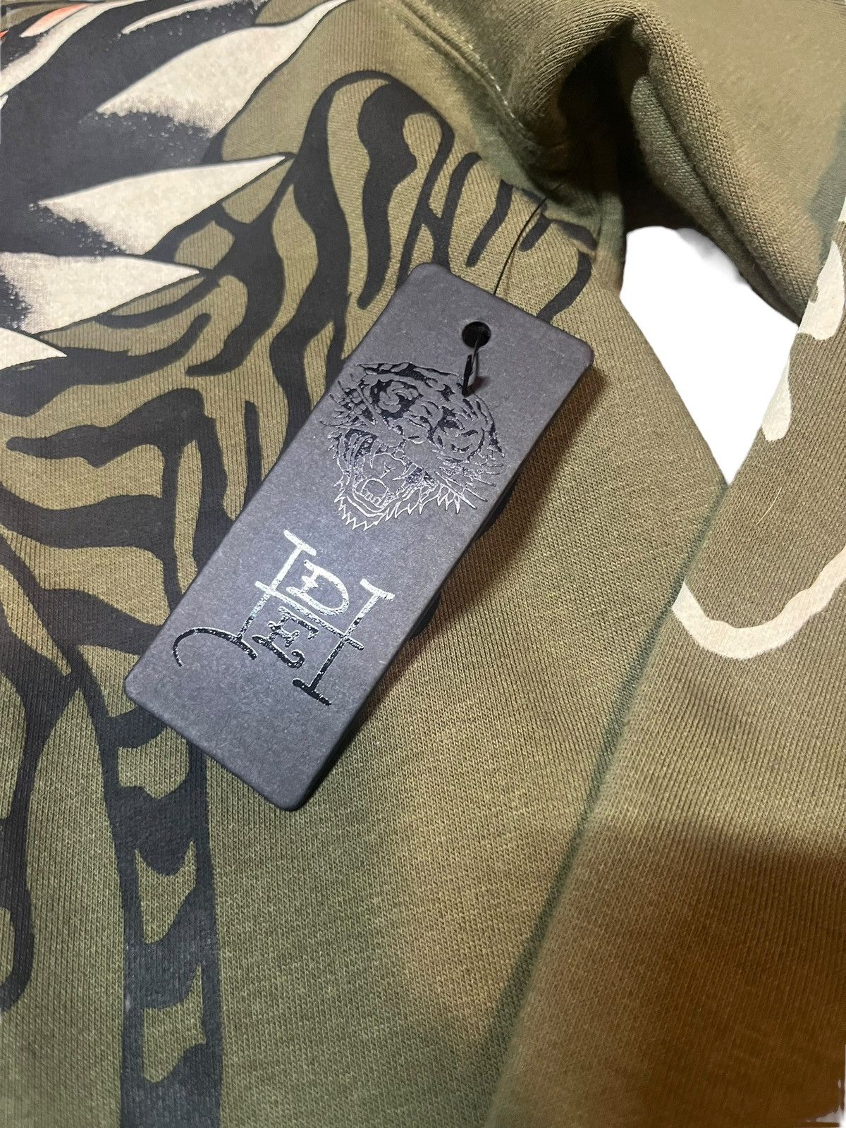Ed Hardy × Japanese Brand Rare Ed Hary Tattoo Graphic Print Hoodie Brand New Size US L / EU 52-54 / 3 - 3 Thumbnail