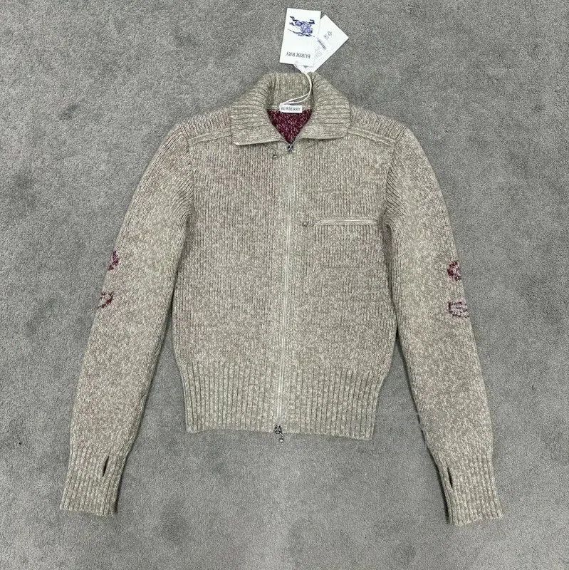 Burberry Burberry XS Grey Wool Long Sleeve Cardigan. Size XS / US 0-2 / IT 36-38 - 1 Thumbnail