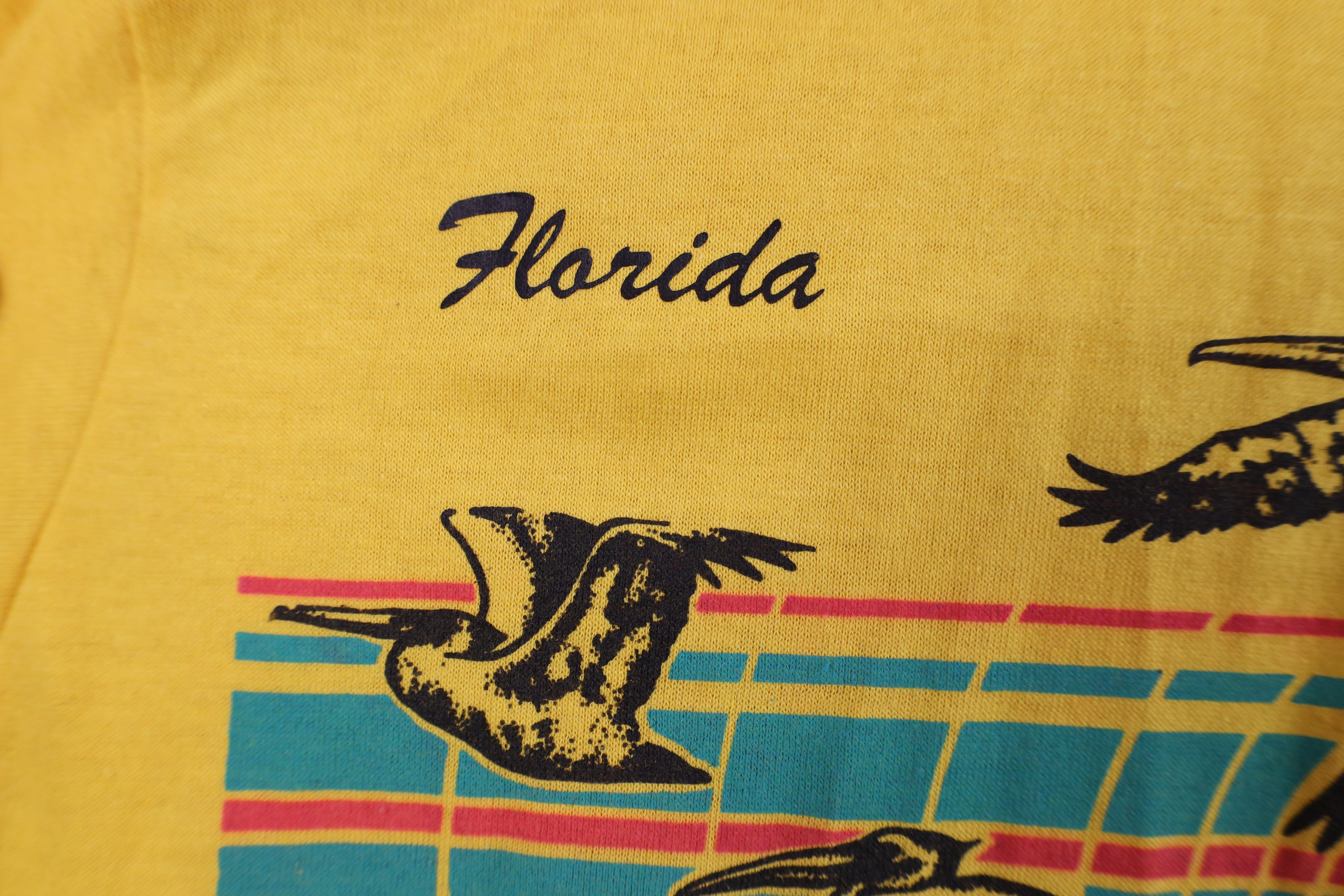Vintage Vintage 70s Streetwear Beach Sunset Bird T-Shirt Yellow USA Size US M / EU 48-50 / 2 - 5 Thumbnail