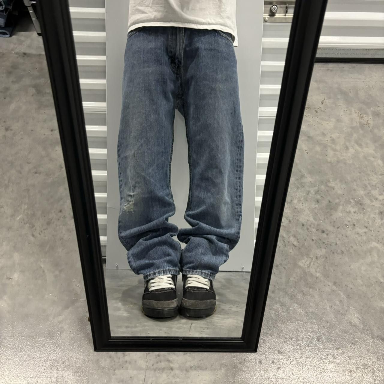 Levi's × Vintage Crazy Vintage Y2K/2000s Levi’s Medium Wash Essential Denim Jeans! Size US 34 / EU 50 - 1 Thumbnail