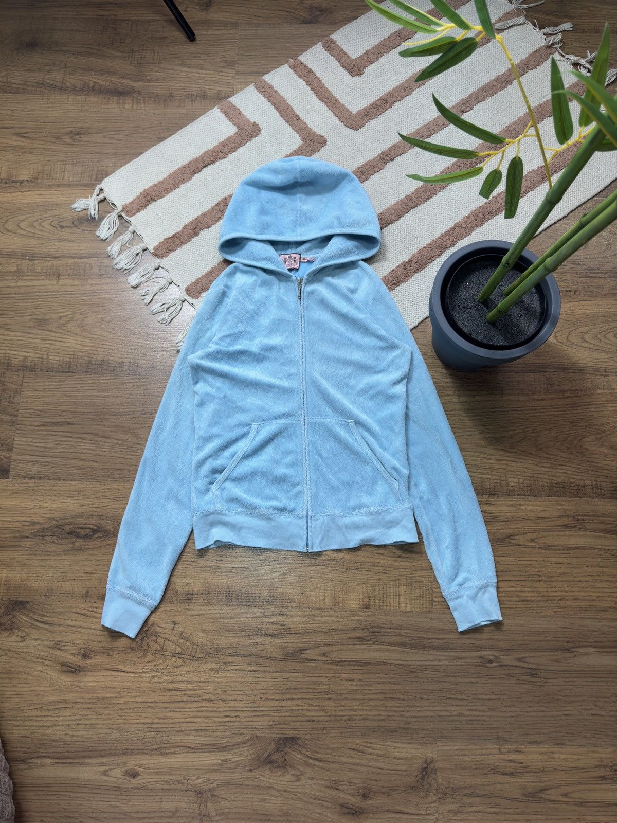 VINTAGE VELOUR JUICY COUTURE BLUE 2000s ZIP UP HOODIE
