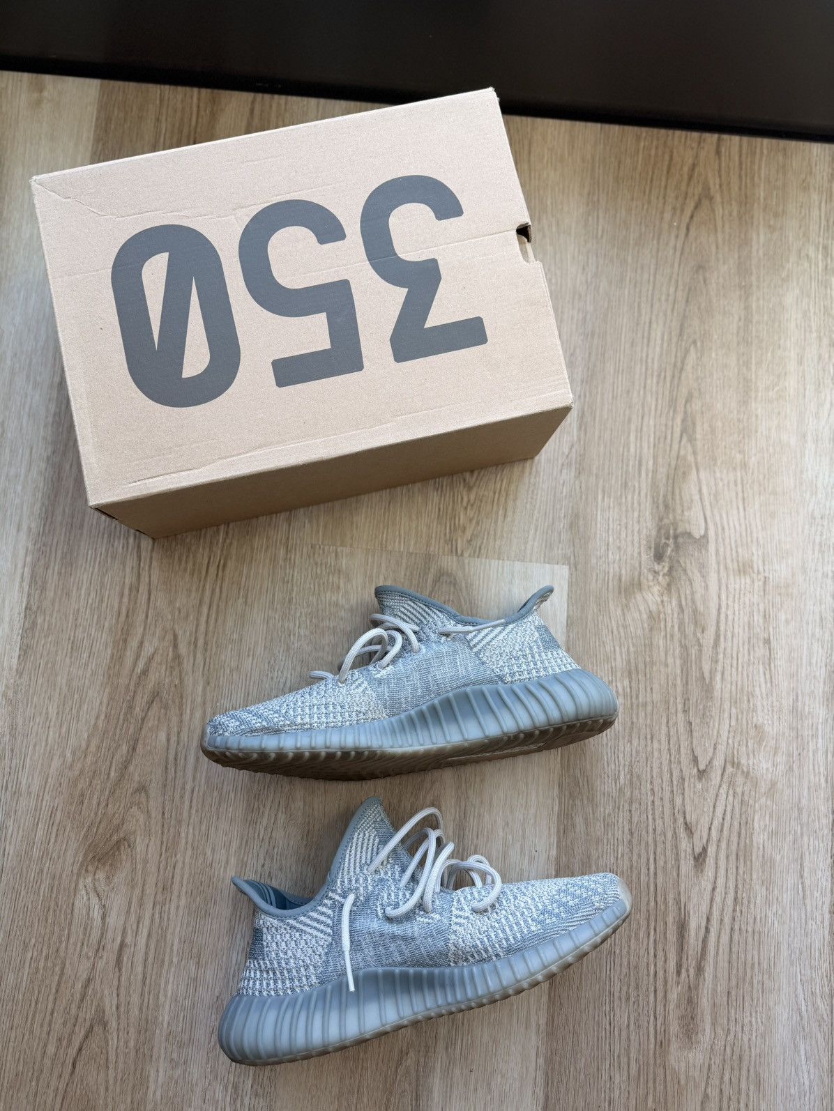 Adidas Yeezy Boost 350 V2 Israfil Size US 10.5 / EU 43-44 - 12 Thumbnail
