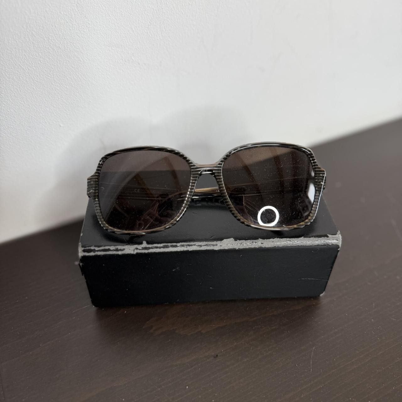 Givenchy Givenchy Oversize Womans Sunglasses Orange Vintage Size ONE SIZE - 2 Thumbnail