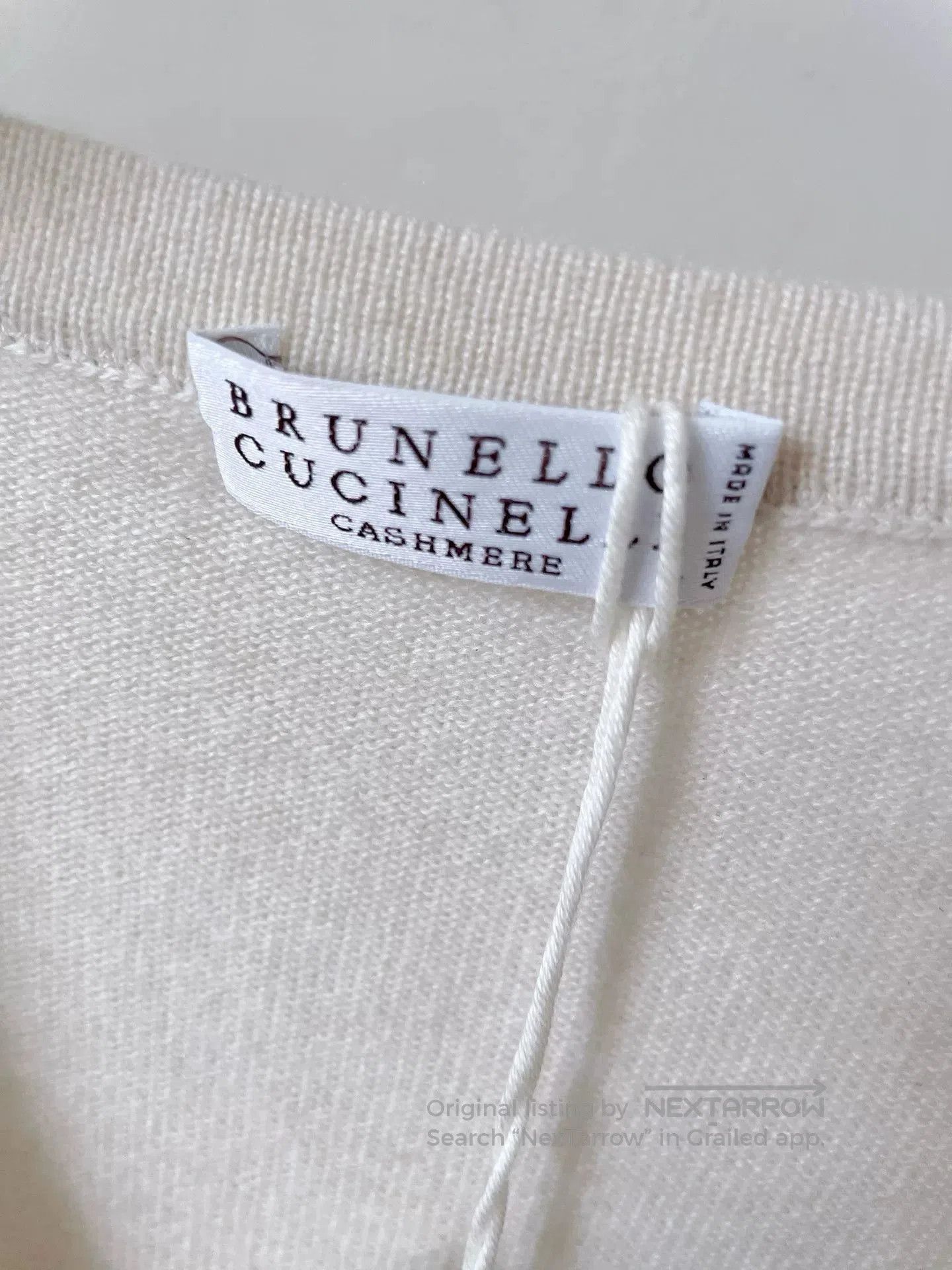 Brunello Cucinelli Brunello Cucinelli V-Neck Cashmere Sweater. Size US M / EU 48-50 / 2 - 4 Thumbnail