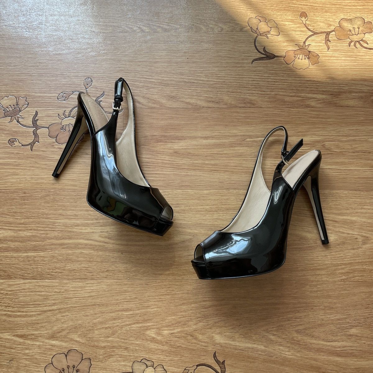 Guess Guess Black Heels Size US 8 / IT 38 - 1 Thumbnail