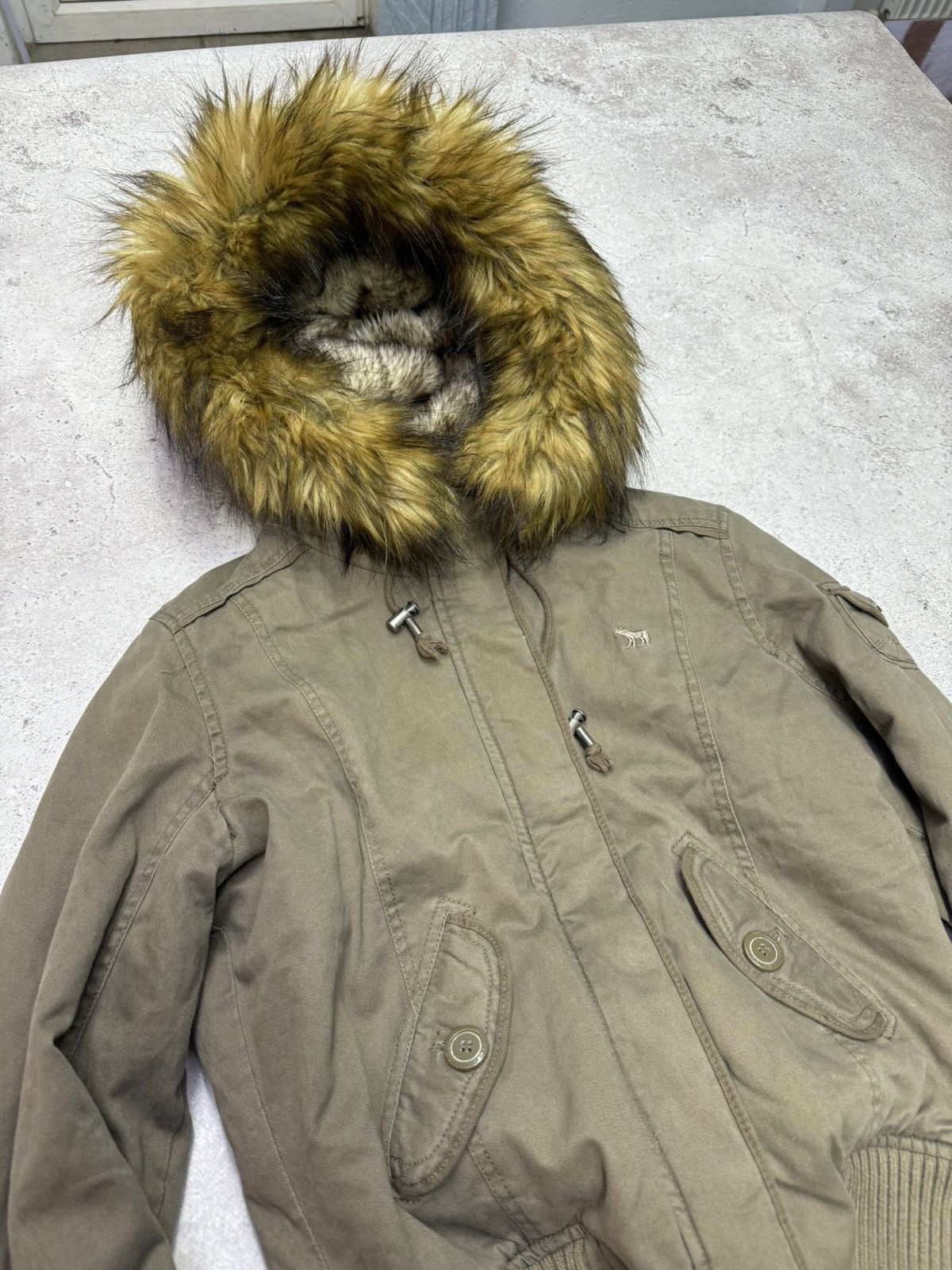 Japanese Brand Vintage Fur Hood Cropped Abercrombie Style Bomber Jacket Size US M / EU 48-50 / 2 - 5 Thumbnail
