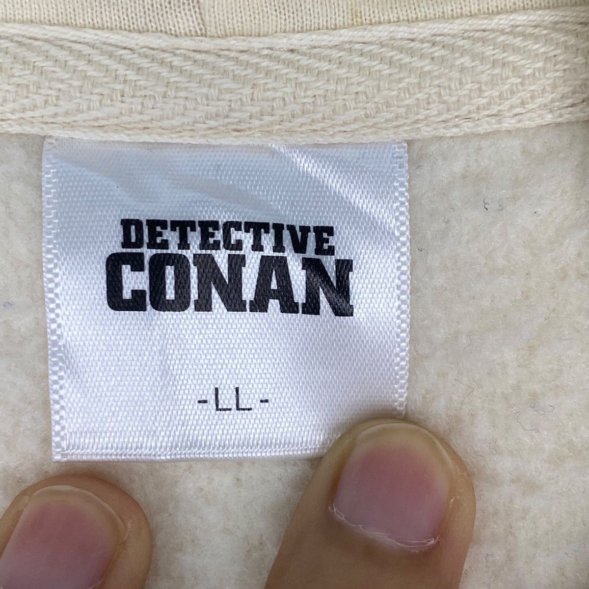 Vintage Vintage Japanese Anime Detective Conan Hoodie Beige Size LL Size US L / EU 52-54 / 3 - 9 Thumbnail