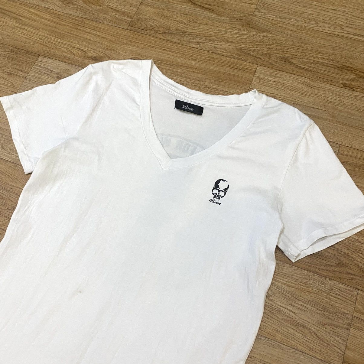 Mastermind Japan × Roen 2000s Roen - Vkei Style Skull T-Shirt White Made in Japan Size US M / EU 48-50 / 2 - 3 Thumbnail