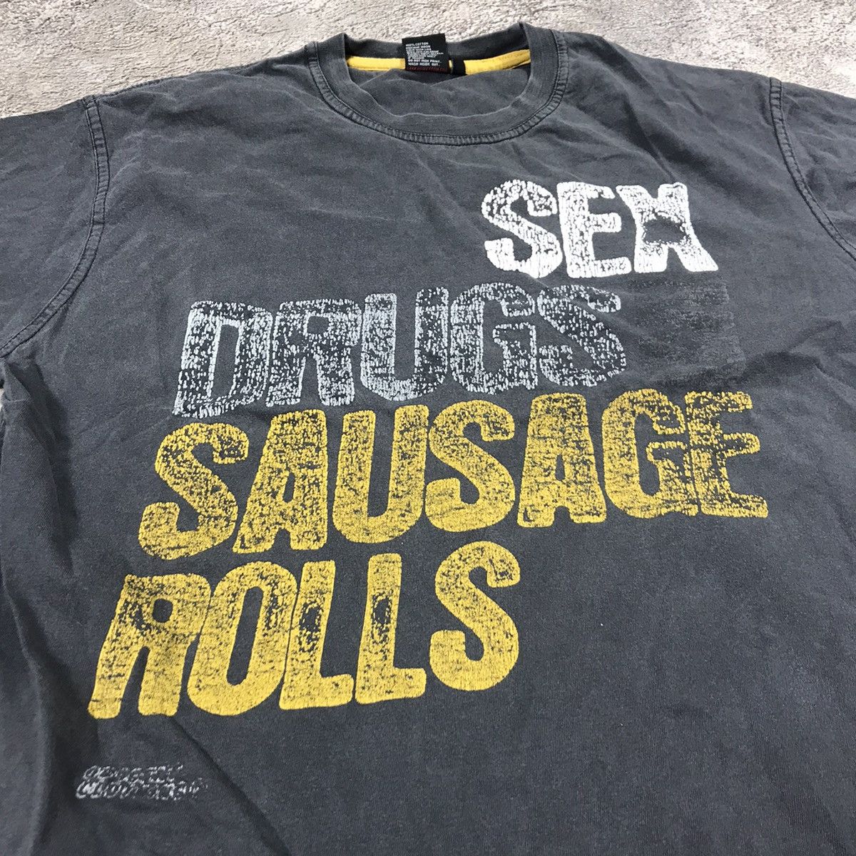 Vintage Vintage Y2K Sun Faded Graphic Tee Funny Humor Streetwear L Size US L / EU 52-54 / 3 - 2 Thumbnail