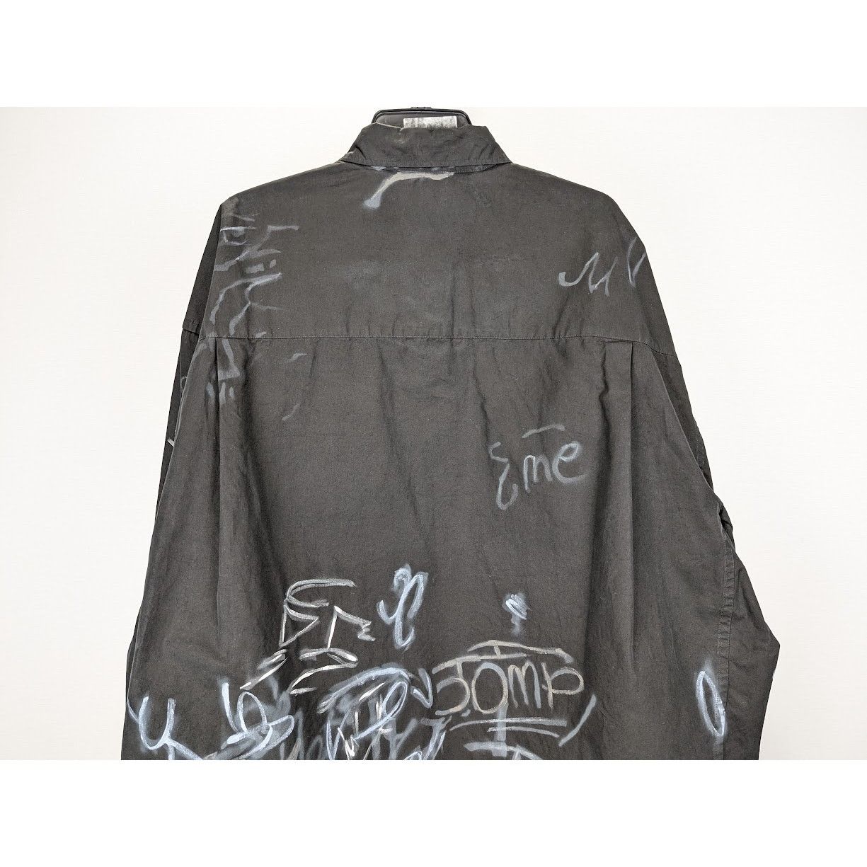 Balenciaga o1rshd1 Cotton Poplin Graffiti Oversized Shirt in Black Size US L / EU 52-54 / 3 - 12 Thumbnail