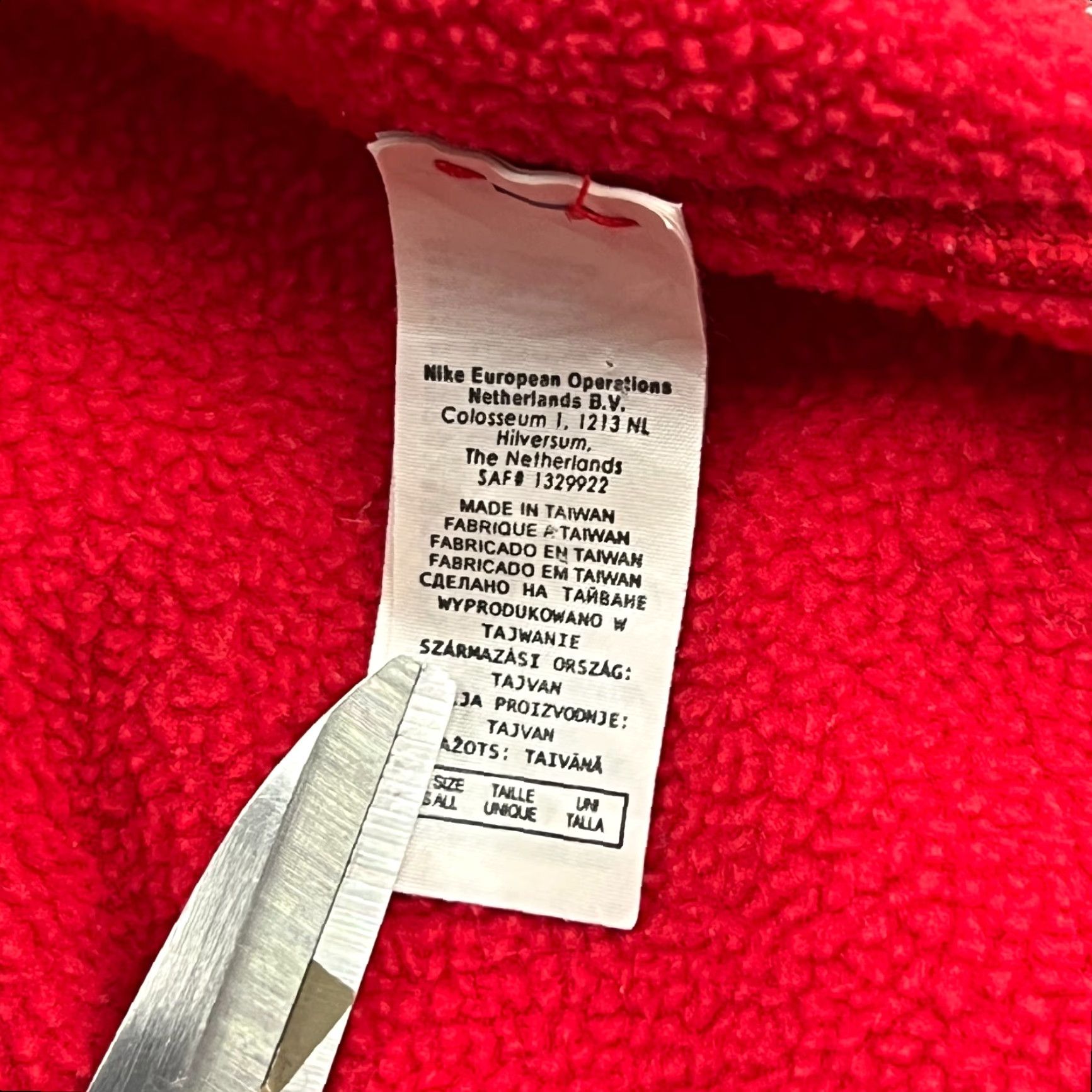 Nike VINTAGE Nike ACG Beanie Hat Skull Cap Softshell Red Winter Ski OSFM Mens Size ONE SIZE - 5 Thumbnail