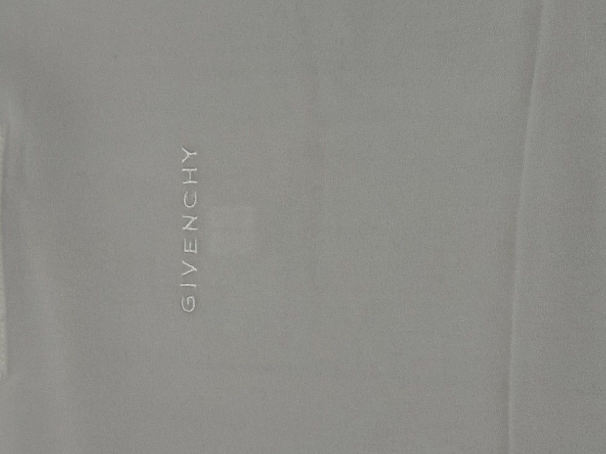Givenchy White givenchy t-shirt - SILK Size US XS / EU 42 / 0 - 2 Thumbnail