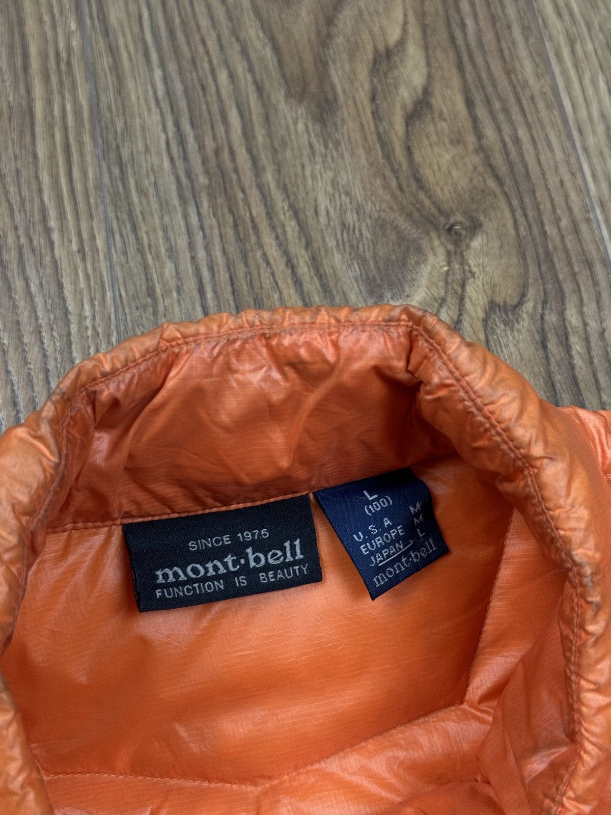 Montbell Down jacket MontBell Japan original casual outdoors item Size US M / EU 48-50 / 2 - 3 Thumbnail