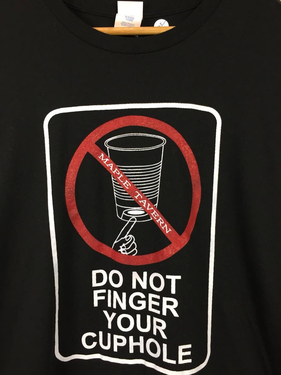 Vintage Vtg Maple Tavern Do Not Finger Your Cup Hole Funny Humor Tee Size US XXL / EU 58 / 5 - 3 Thumbnail