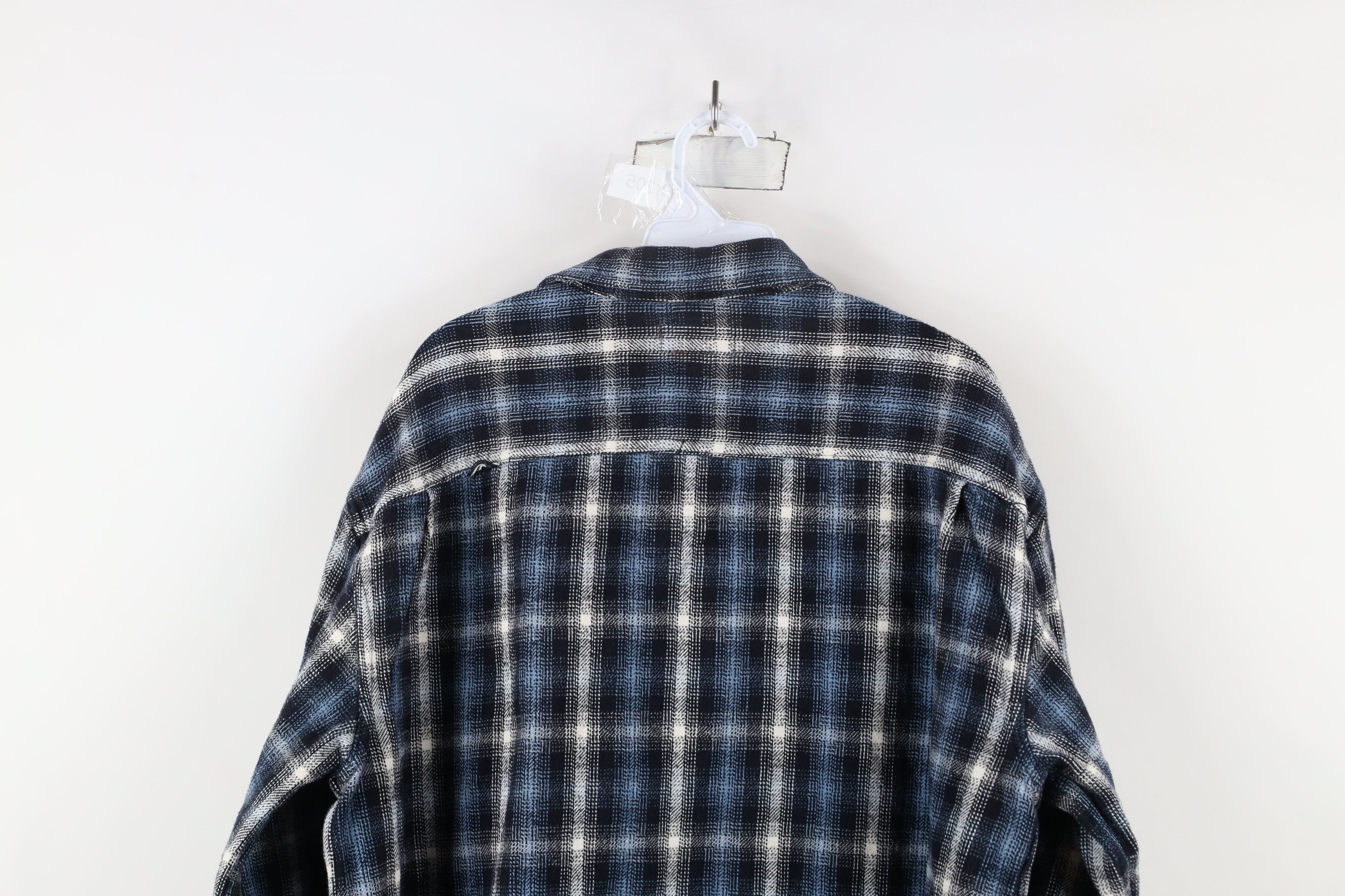 Vintage Vintage 90s Streetwear Heavyweight Flannel Button Shirt Blue Size US XL / EU 56 / 4 - 12 Thumbnail