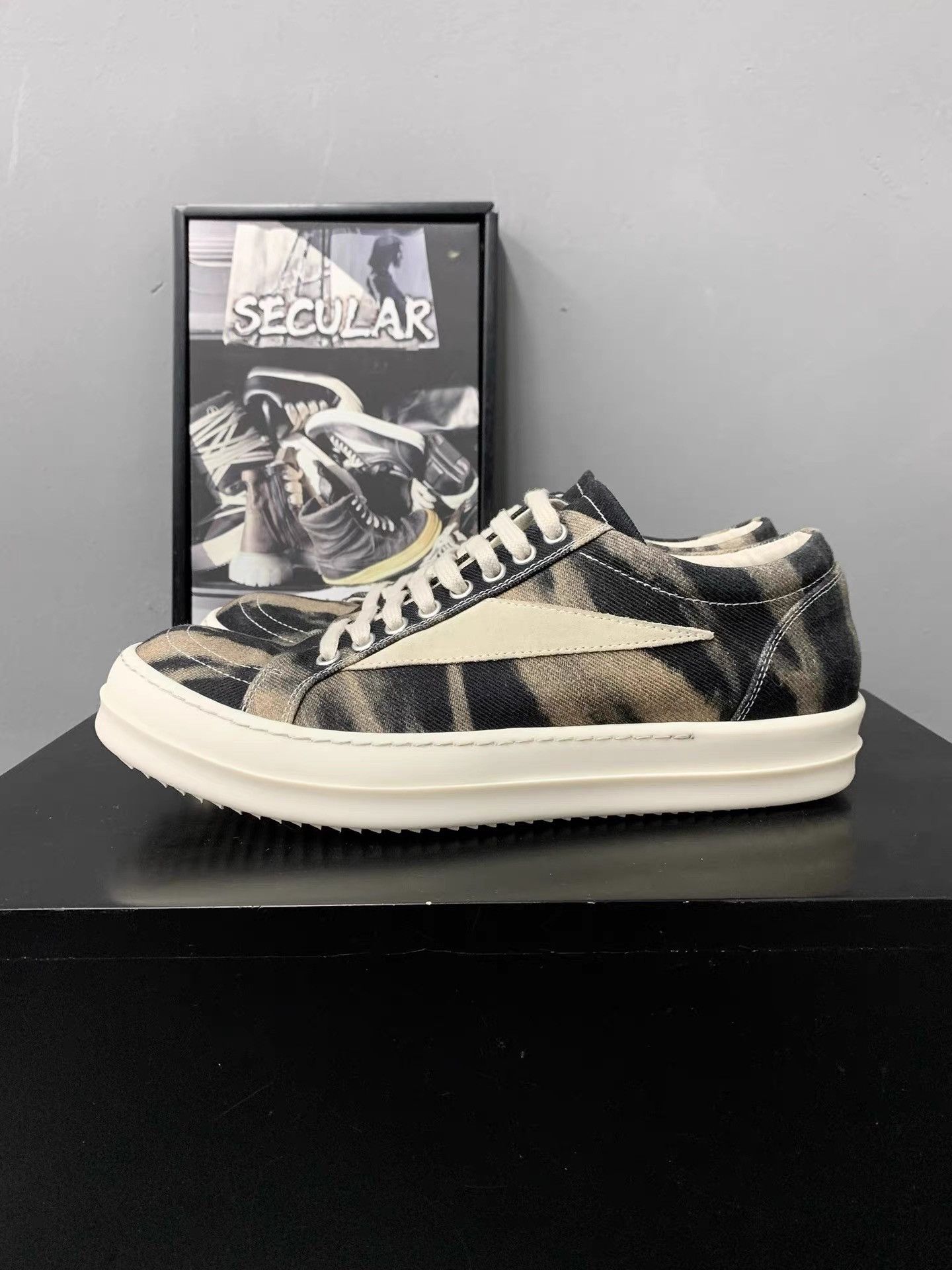 Rick Owens Rick Owens 24FW Flame Low Top Canvas Sneakers K34 Size US 8 / EU 41 - 1 Thumbnail