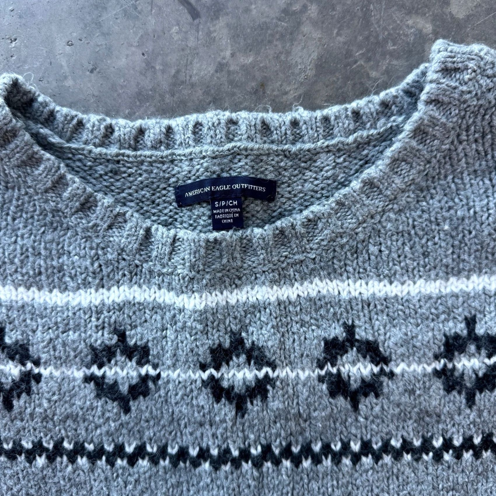 Vintage VINTAGE American Eagle Outfitters Fair Isle Nordic Knit Cozy Sweater Small Gray Womens Size S / US 4 / IT 40 - 3 Thumbnail