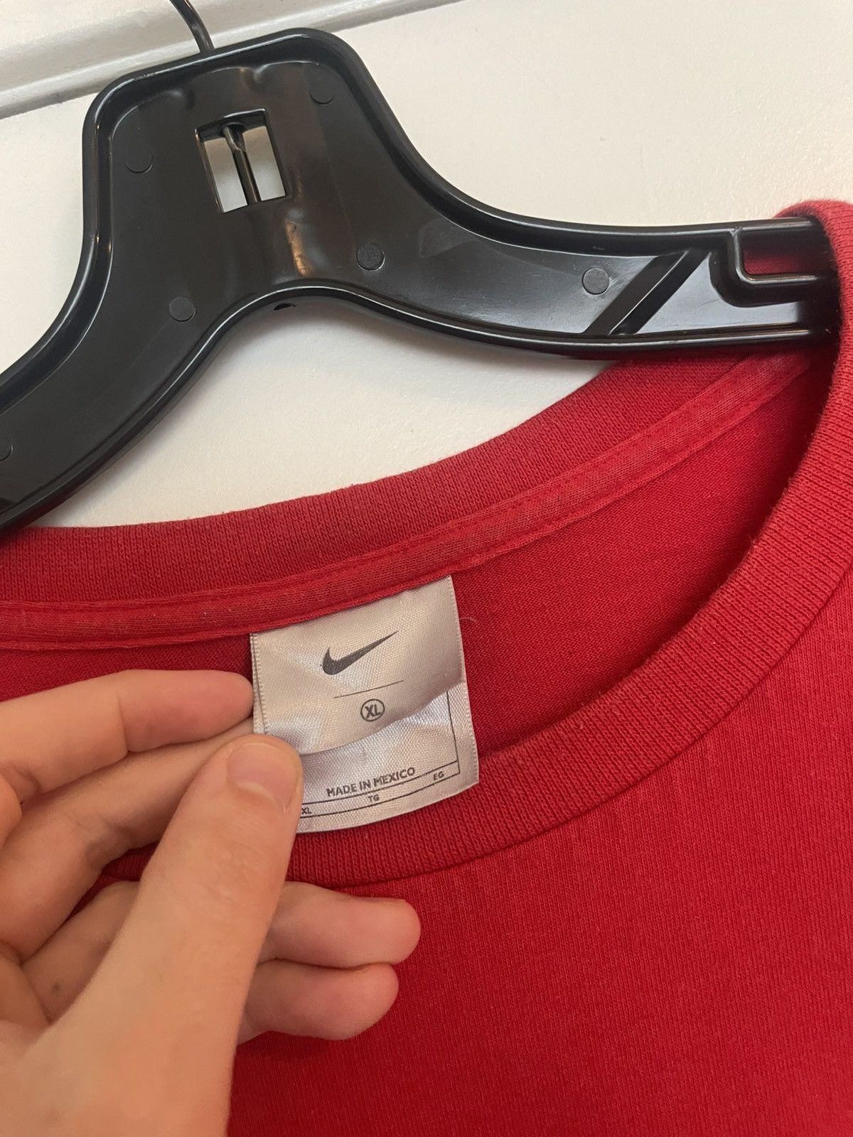 Nike × Vintage Vintage Y2K Silver Tag Red Nike Graphic T Shirt In EUC Size US XL / EU 56 / 4 - 4 Thumbnail