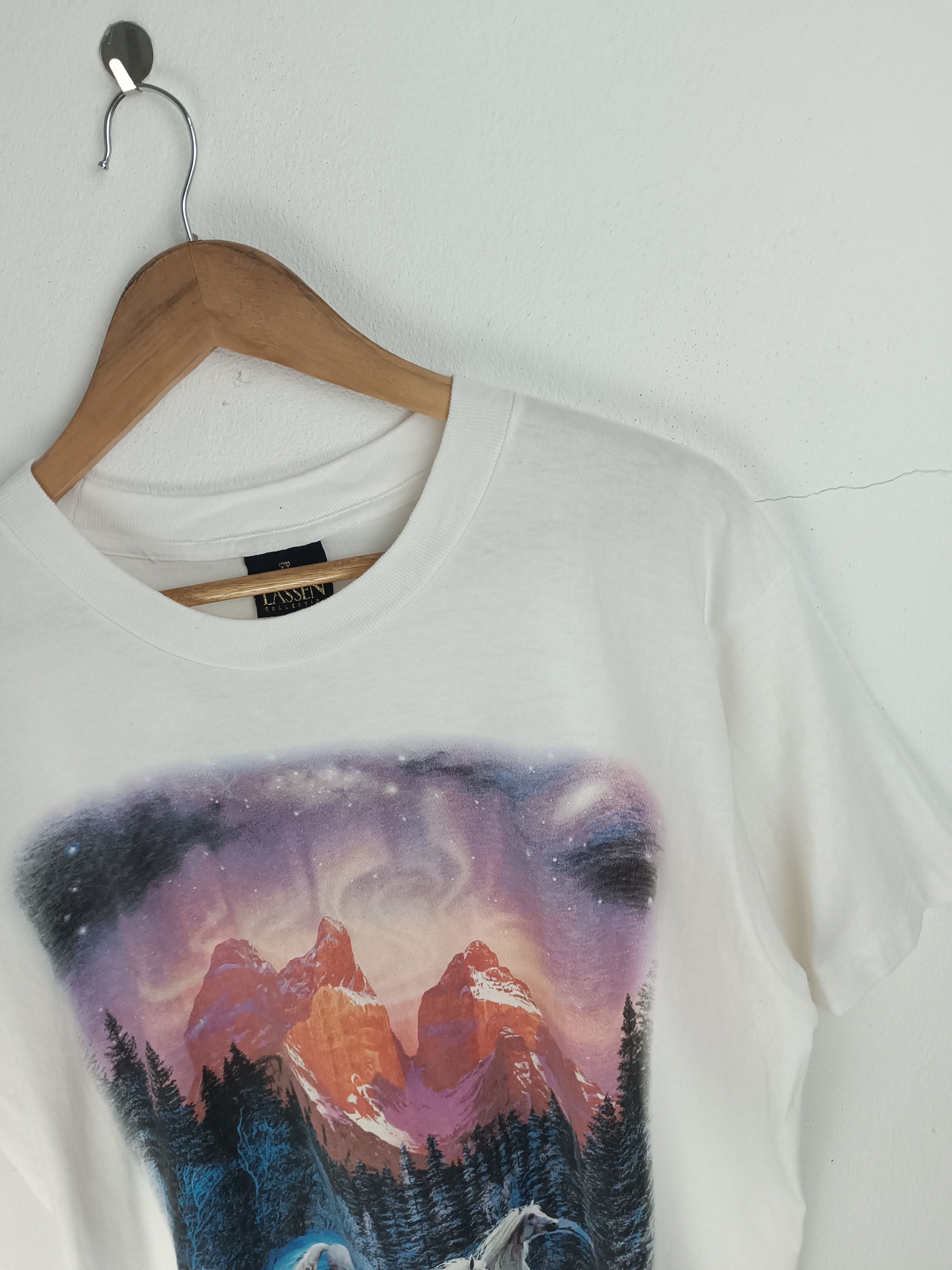 Vintage VINTAGE 1995 CHRISTIAN RIESE LASSEN HORSE IN A LAKE ART TEE Size US XL / EU 56 / 4 - 9 Thumbnail