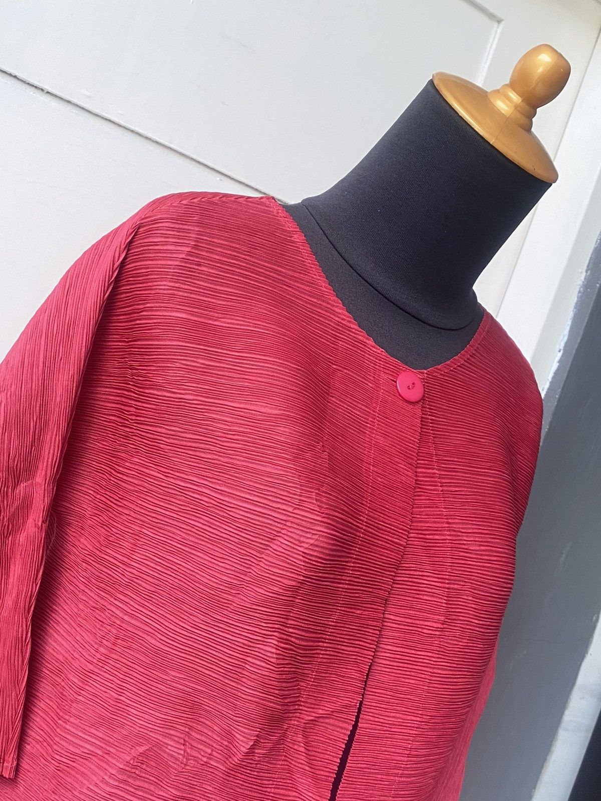 Issey Miyake KOIBITO MISAKI Issey Miyake Pleats Pink Outer Size US S / EU 44-46 / 1 - 8 Thumbnail