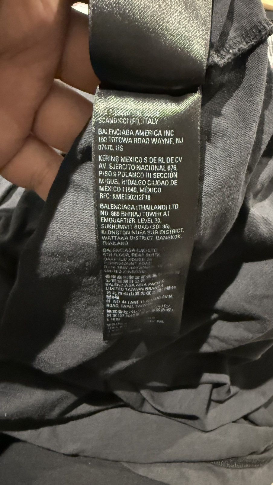 Balenciaga Mirror Balenciaga Patched T-Shirt Hoodie Oversized Size US L / EU 52-54 / 3 - 8 Thumbnail