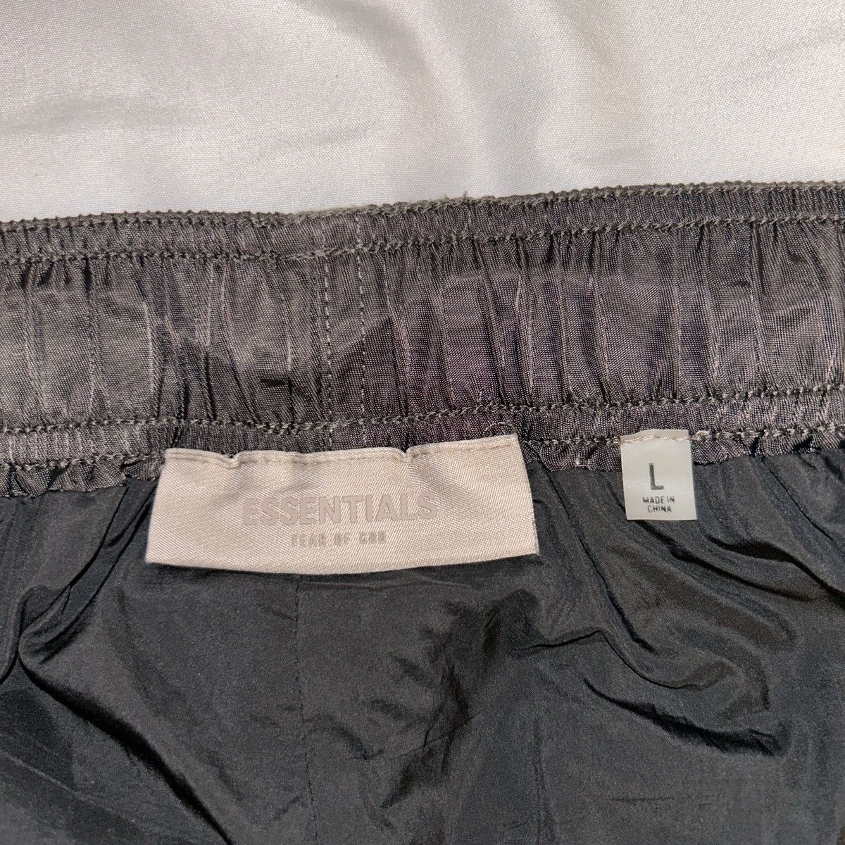 Essentials × Fear of God Fear of God ESSENTIALS Running Shorts Size US 34 / EU 50 - 4 Thumbnail