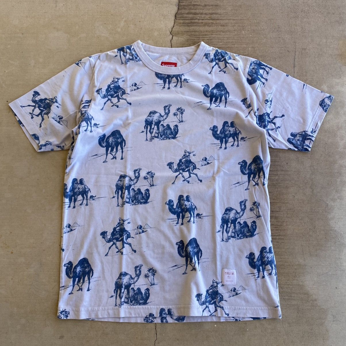 【美品・Mサイズ】Supreme Camels Tee Supreme Camels Tee | Grailed