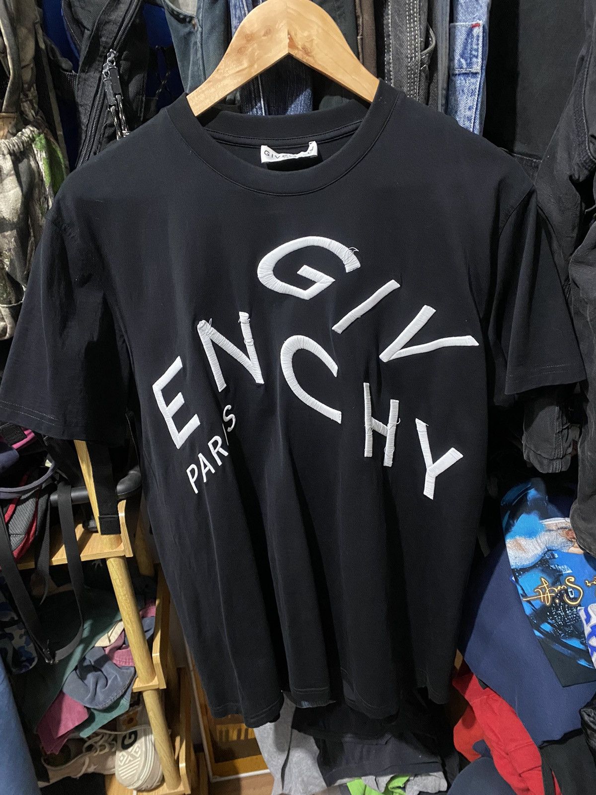 Givenchy Givenchy Paris T-shirt Size US S / EU 44-46 / 1 - 8 Thumbnail