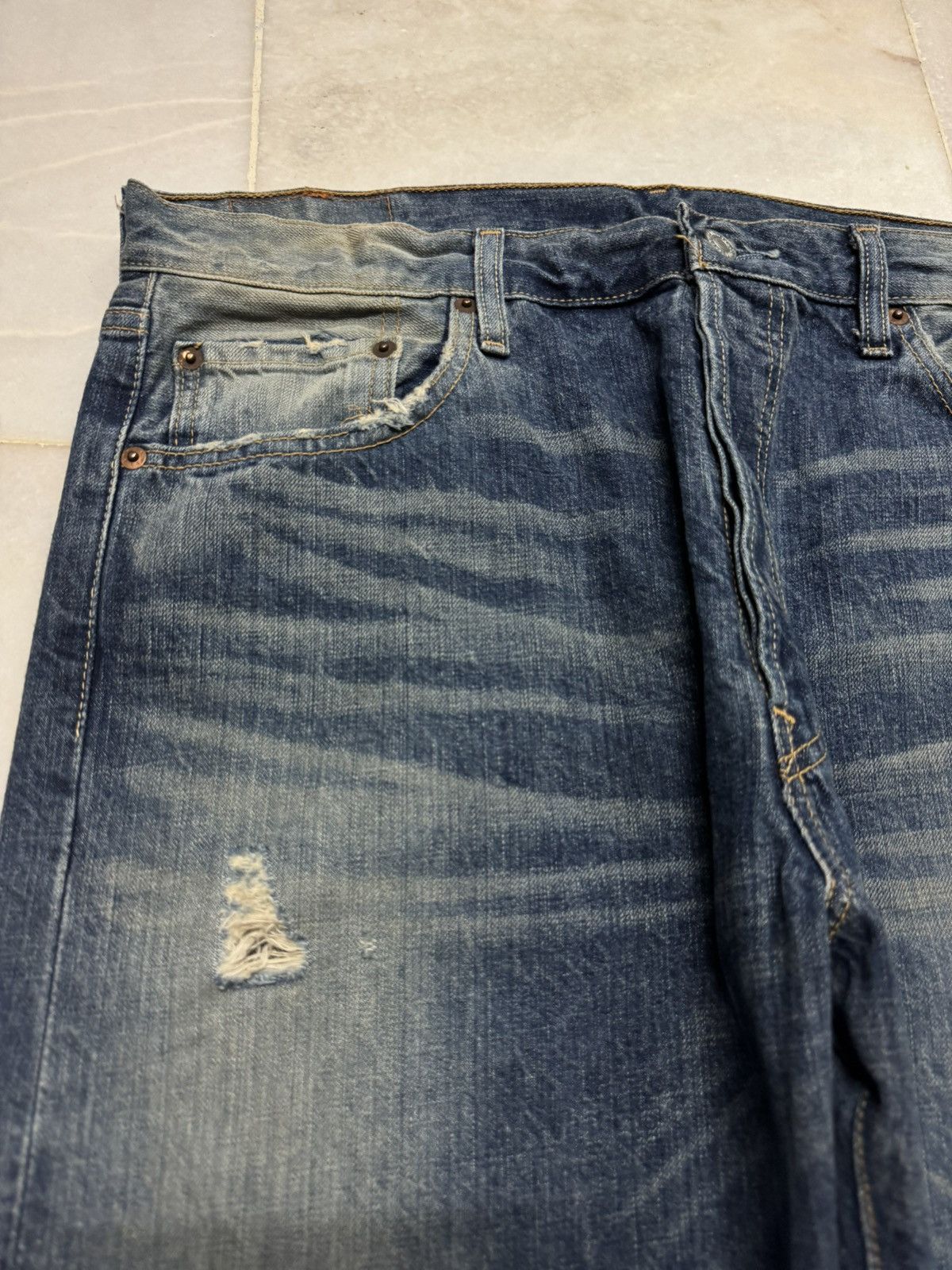 Levi's 💥BUTTON-FLY💥90's LEVI'S 501 GRUNGE HONEYCOMB DISTRESS BAGGY Size US 35 - 4 Thumbnail