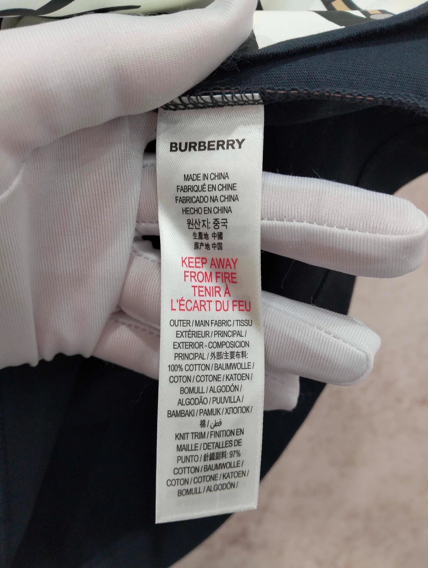 Burberry Burberry Logo Unicorn Print T-shirt 14Y Size XS / US 0-2 / IT 36-38 - 7 Thumbnail