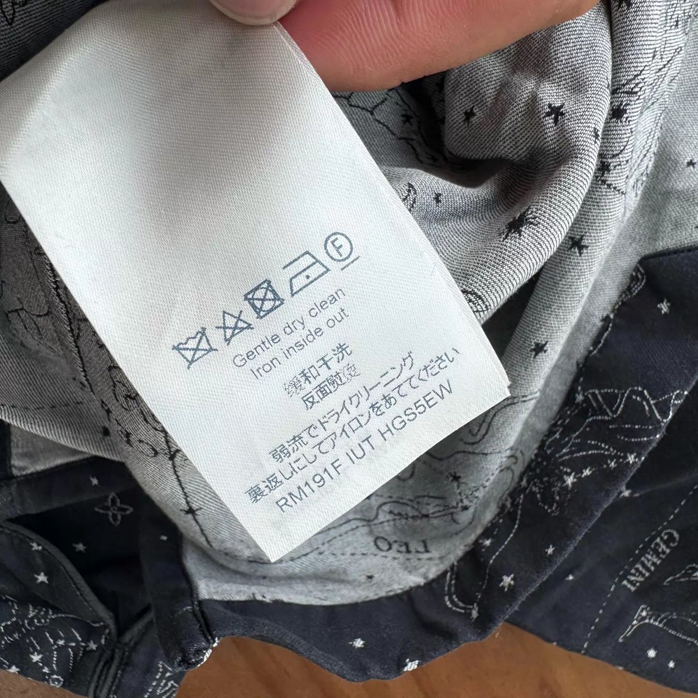 Louis Vuitton LV Zodiac Shirt Size S Size US S / EU 44-46 / 1 - 6 Thumbnail