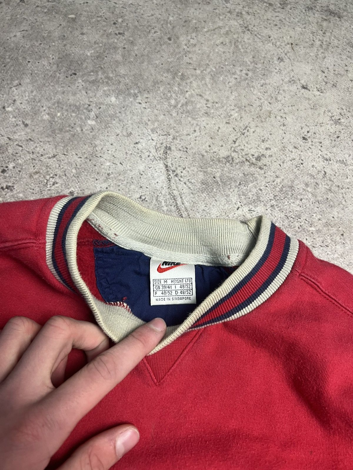 Nike Nike vintage sweatshirt 90’s streetwear s Size US M / EU 48-50 / 2 - 5 Thumbnail