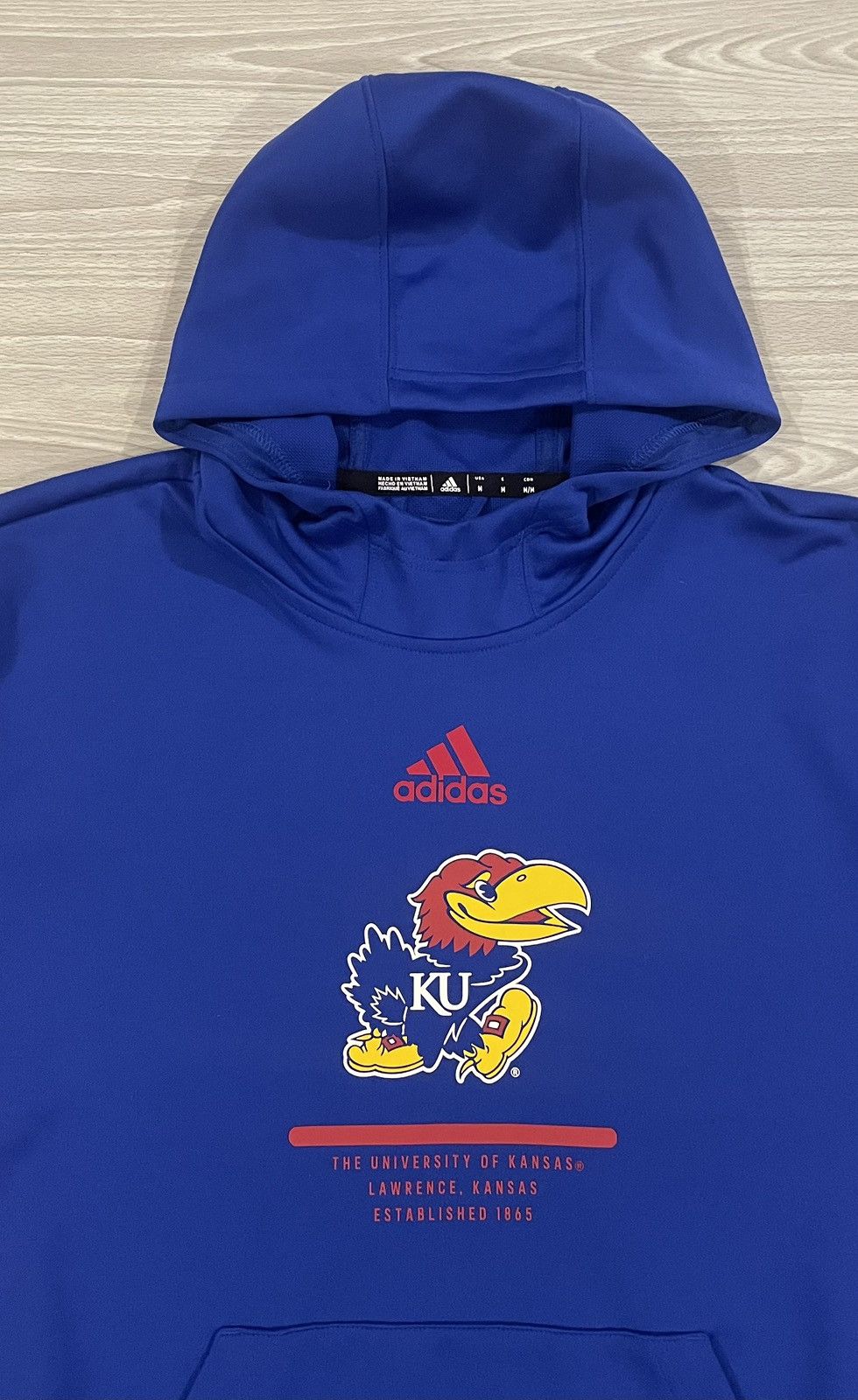 Adidas Adidas 2021/22 NCAA Kansas Jayhawks Hoodie Men’s Size Medium Size US M / EU 48-50 / 2 - 2 Thumbnail