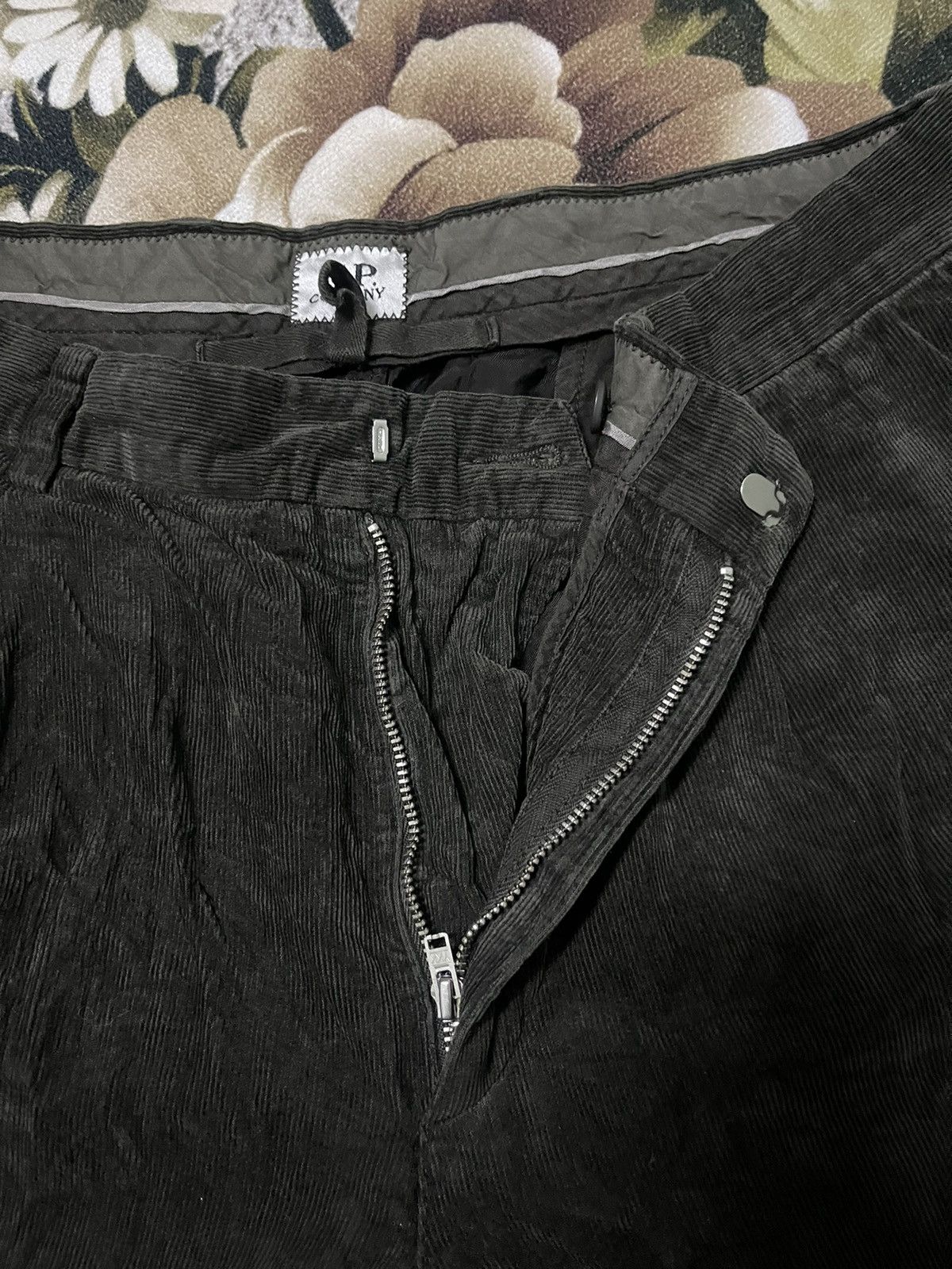 C.P. Company Vintage C.P Company Corduroy Pant Size US 30 / EU 46 - 11 Thumbnail