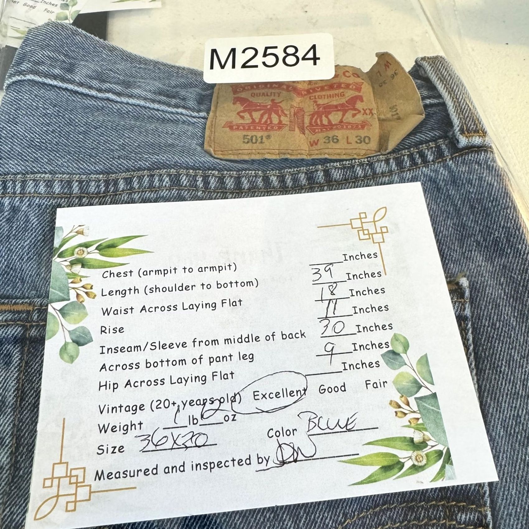 Levi's VINTAGE Levi's 501 Jeans Mens 36x30 Blue Denim Straight Leg Button Fly Classic Fit Pants Size US 36 / EU 52 - 8 Thumbnail