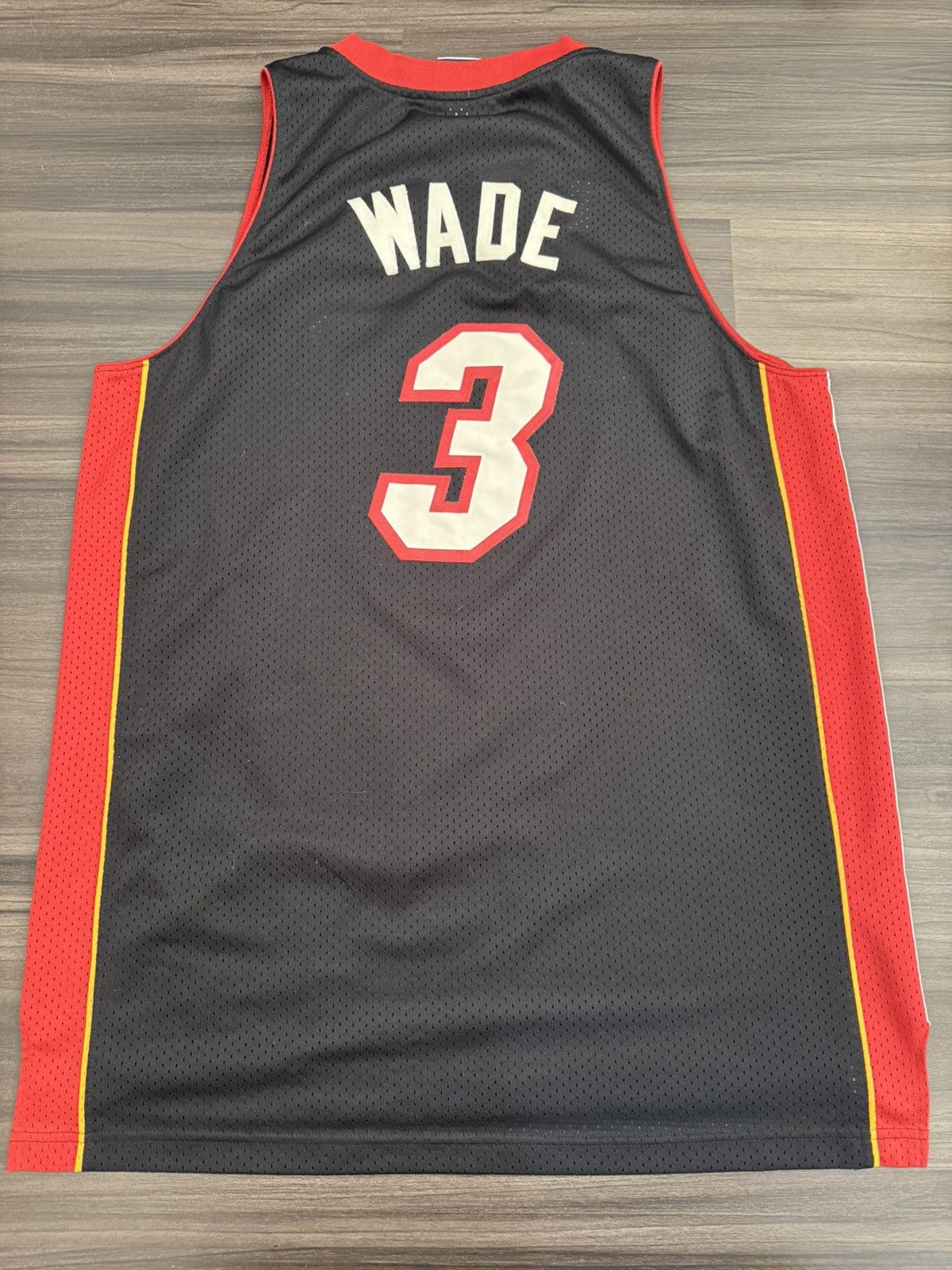 Reebok Dwayne Wade #3 Miami Heat NBA Stitched Jersey Length +2 Size US XL / EU 56 / 4 - 7 Thumbnail