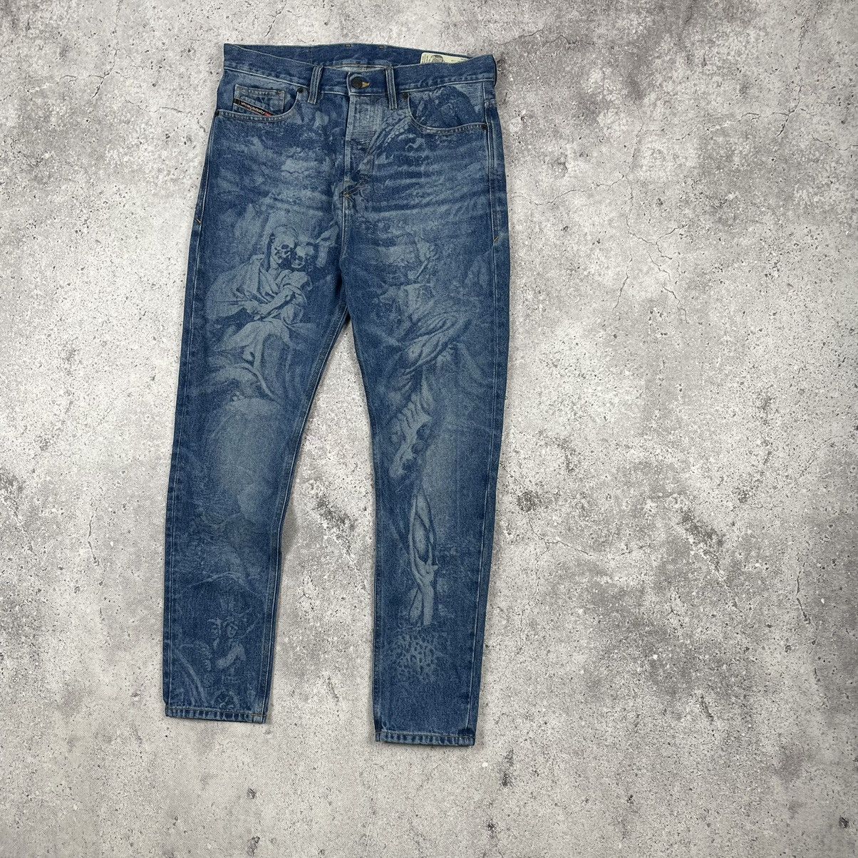 Diesel Diesel Skulls Print D-VIDER-SP4 Carrot Fit Jeans