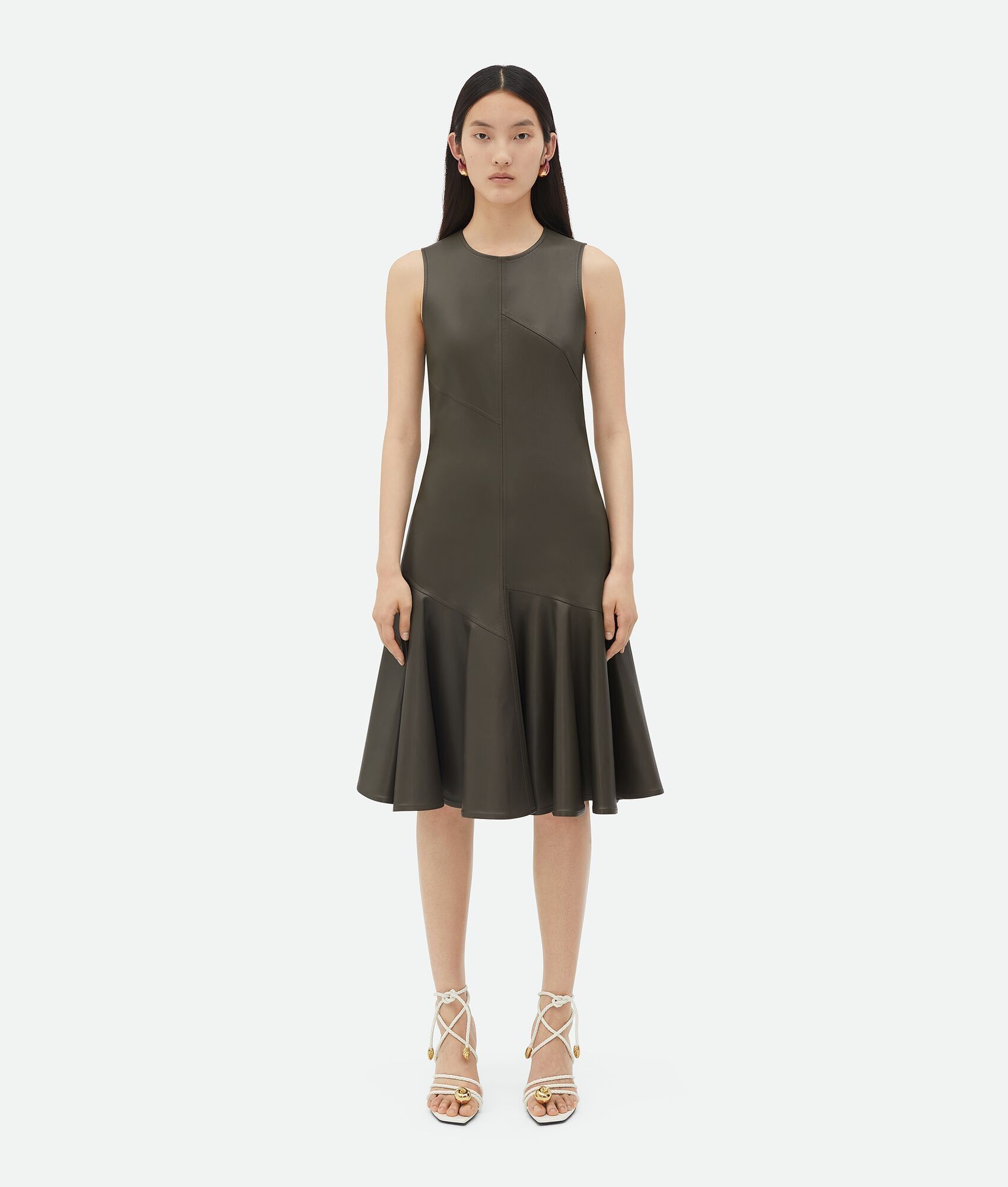 Bottega Veneta o1n1vont1224 Leather Midi Dress in Olive Size M / US 6-8 / IT 42-44 - 1 Thumbnail