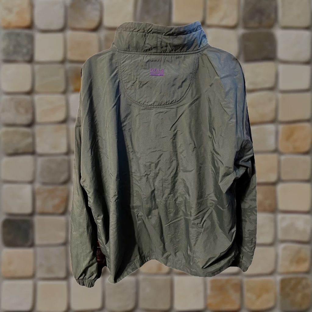 Vintage VTG Mercyhurst University Pullover Windbreaker Unisex Adults 2XL Green Mock Neck Nylon Jacket Mid-Length Solid Centered Chest 64 In Classic Fit Size US XXL / EU 58 / 5 - 1 Thumbnail