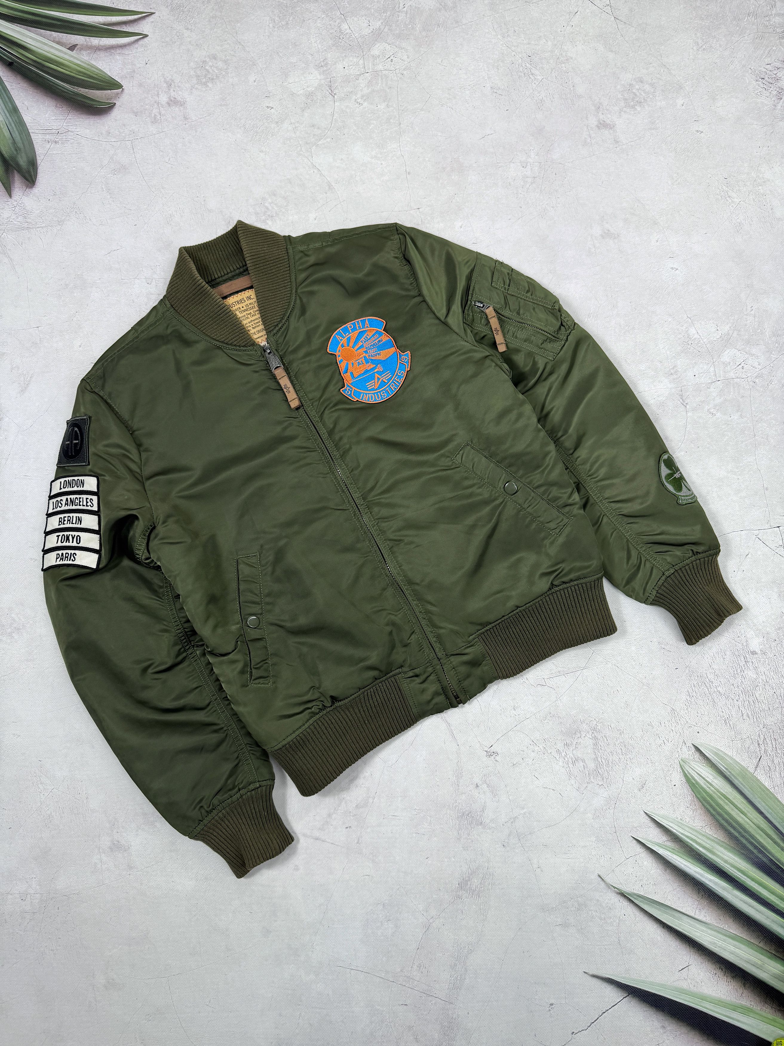 Alpha Industries Alpha Industries MA-1 TT Flying Bomber Jacket Size US M / EU 48-50 / 2 - 4 Thumbnail