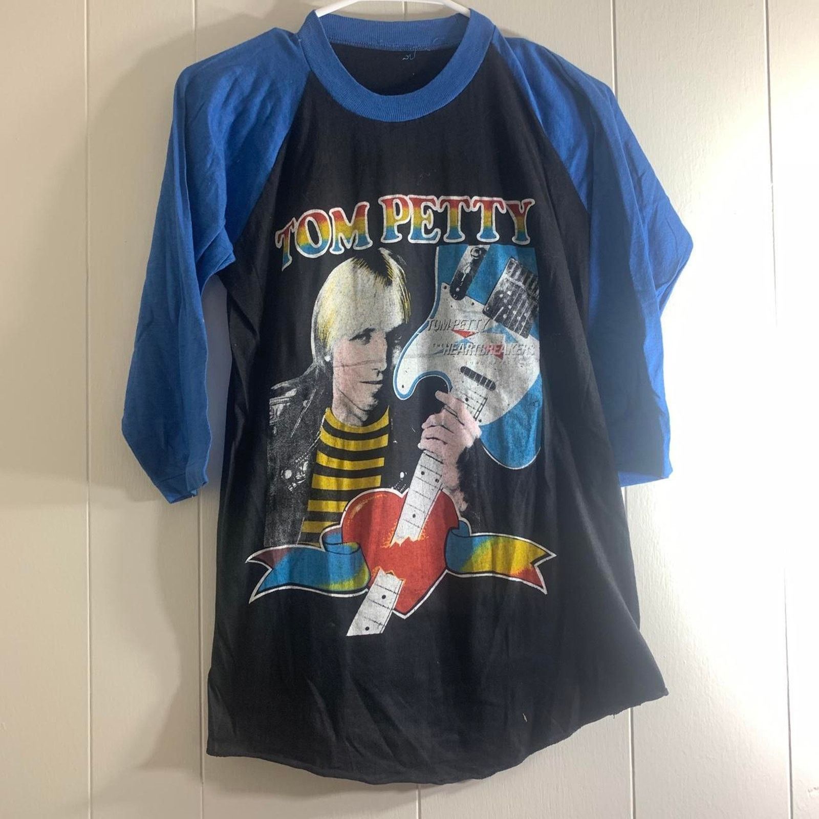 Vintage 1983 TOM PETTY & THE HEARTBREAKERS 3/4 sleeve tee shirt L Size US L / EU 52-54 / 3 - 2 Thumbnail