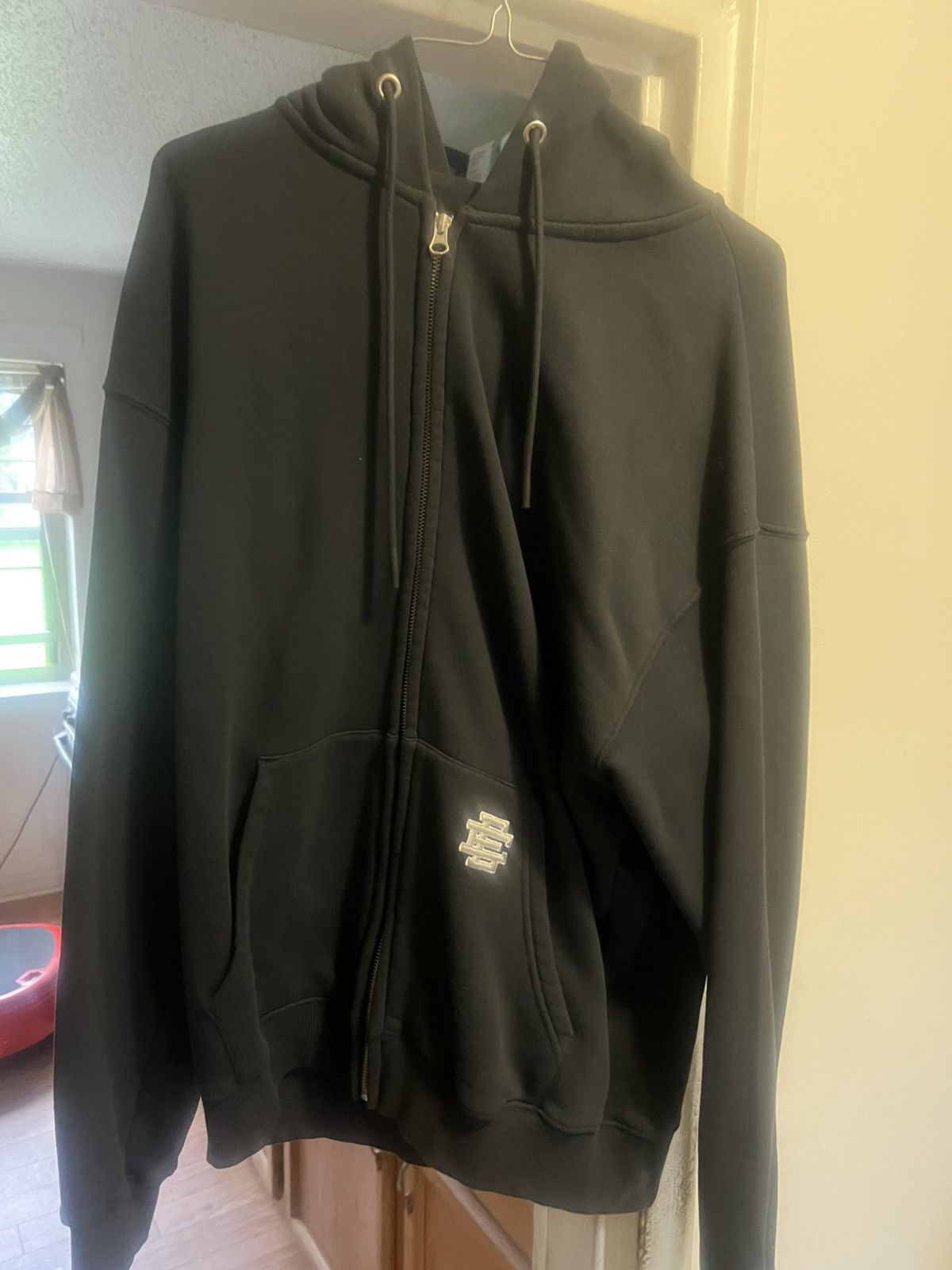 Eric Emanuel Eric Emanuel black w embroidered grey EE zip-up hoodie Size US L / EU 52-54 / 3 - 2 Thumbnail