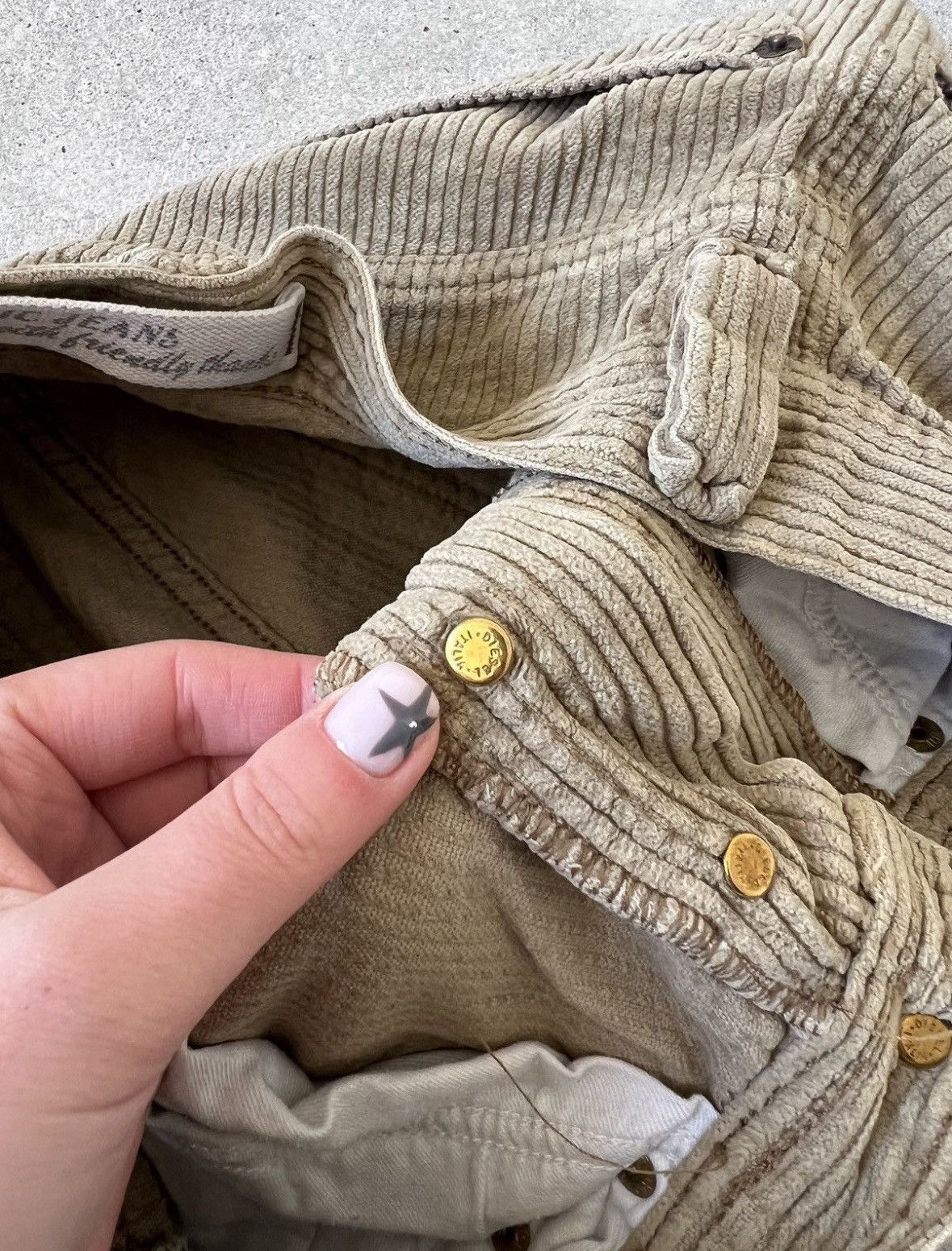 Diesel Vintage Diesel Corduroy Pants Size US 29 - 14 Thumbnail