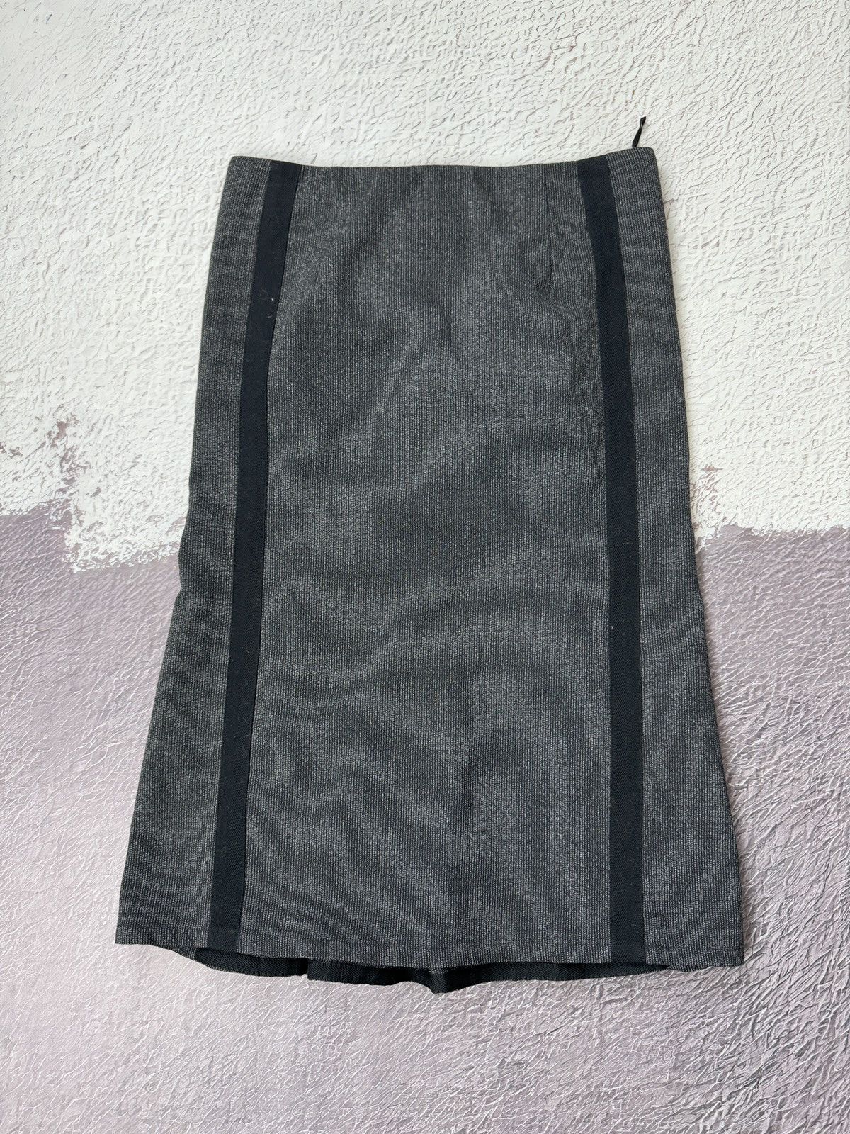 Annette Gortz Annette Gortz wool grey midi skirt with stripes rundholz Size 32" / US 10 / IT 46 - 1 Thumbnail