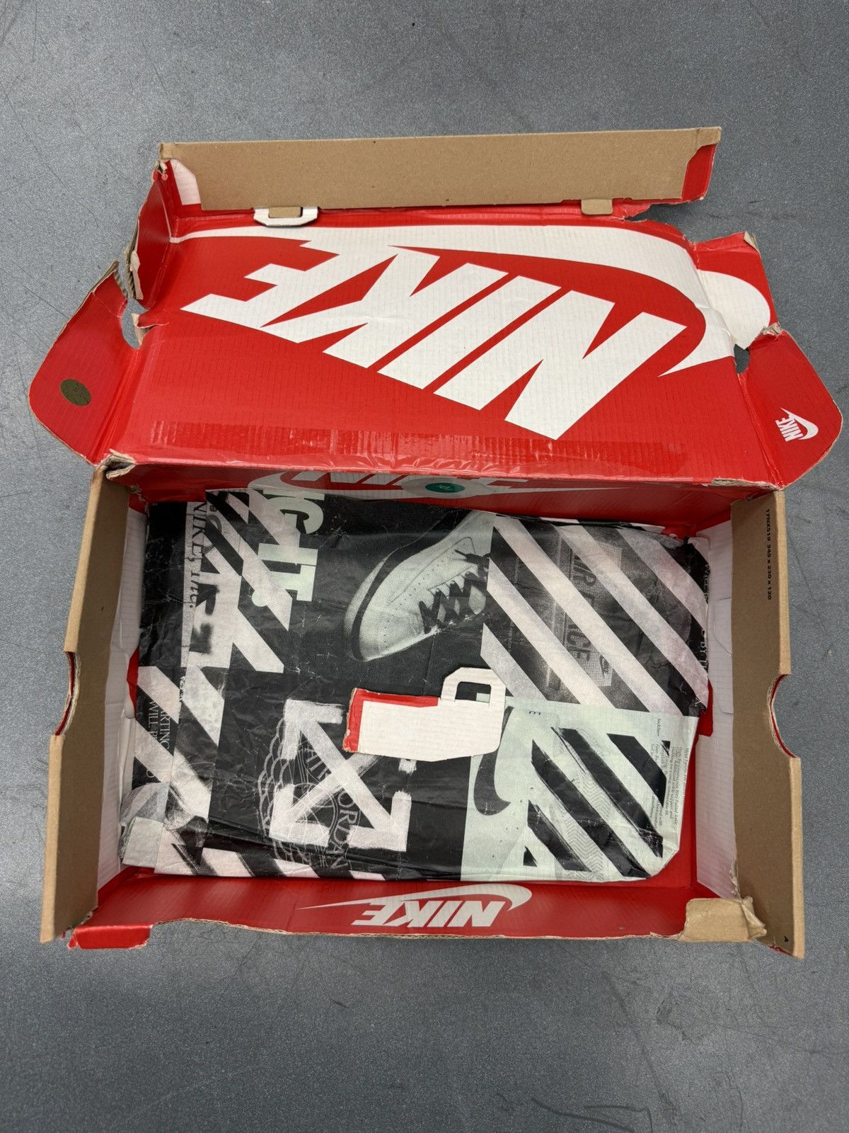 Nike × Off-White 2017 Nike Air Force 1 Low Off-White Size US 12 / EU 45 - 14 Thumbnail